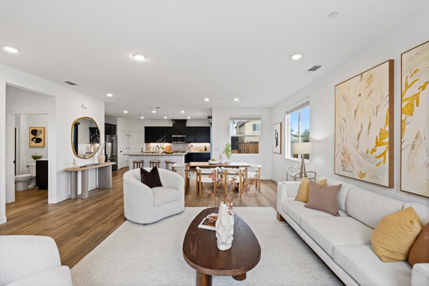 1506 N Central