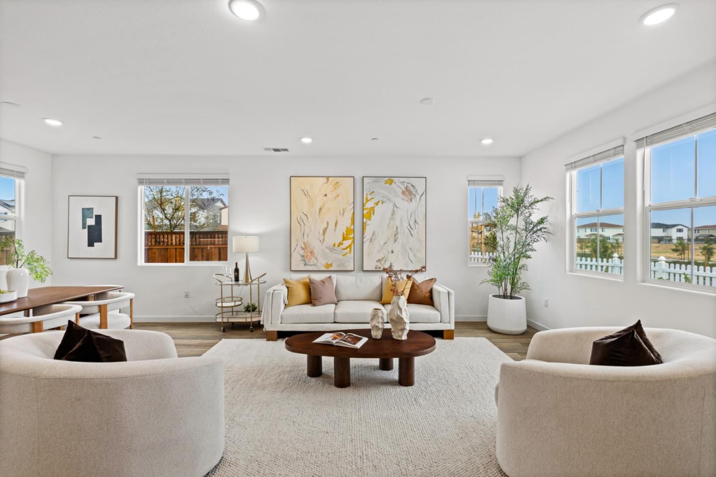1506 N Central