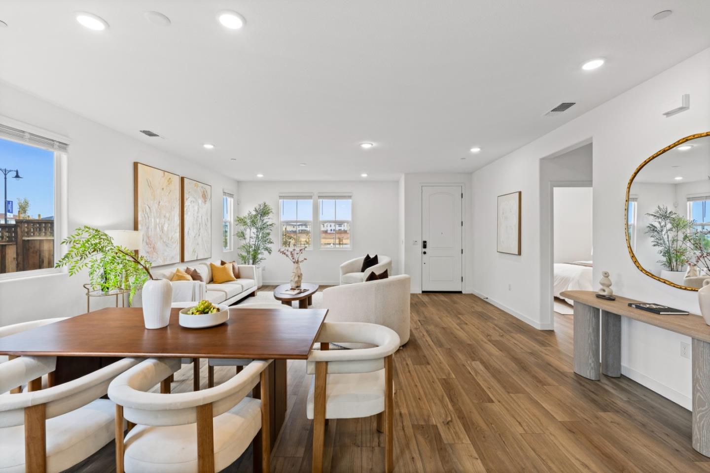 1506 N Central