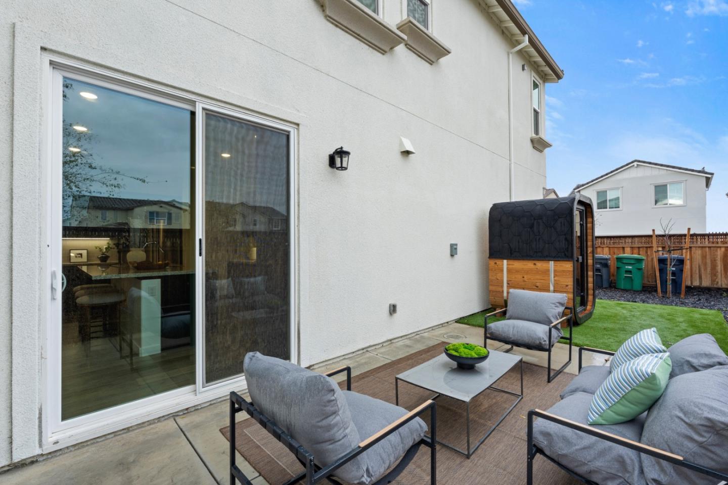 1506 N Central