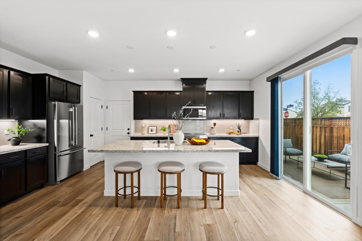 1506 N Central