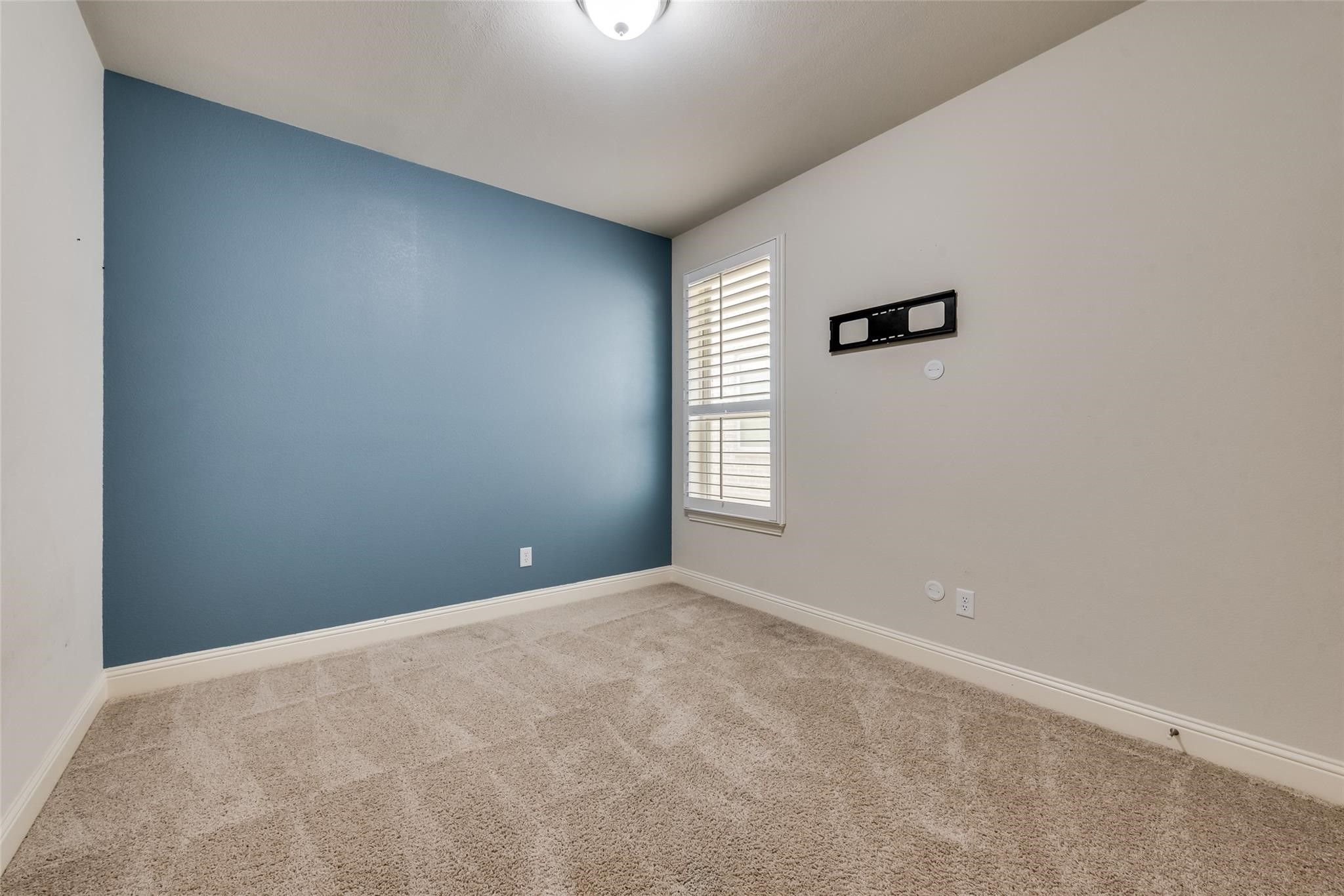 208 Lilypad Bend