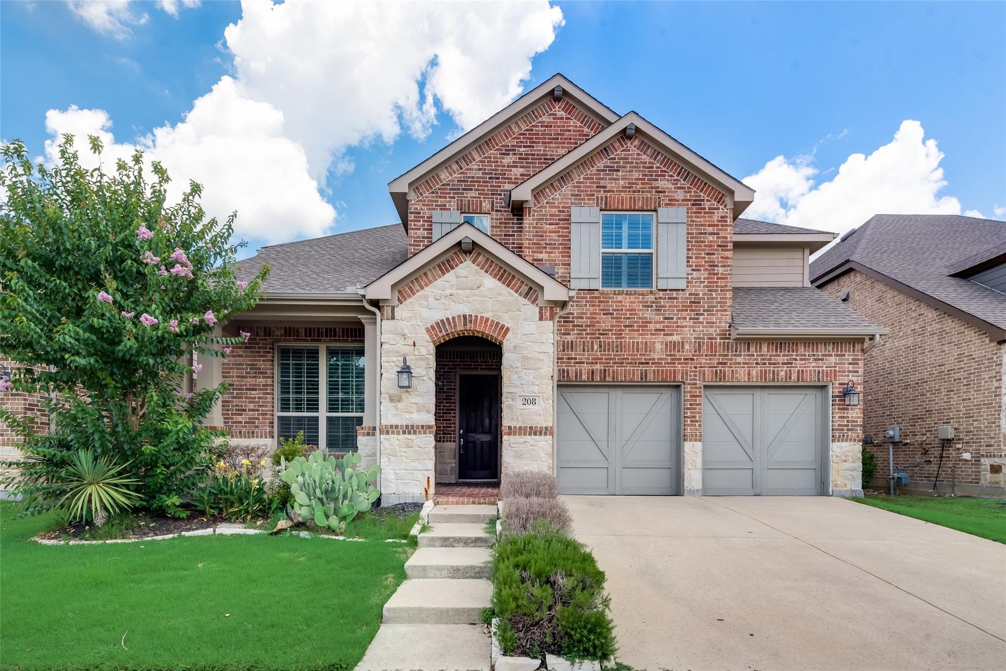208 Lilypad Bend