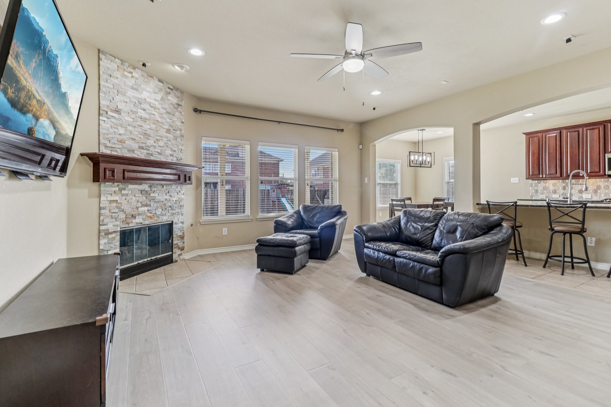 4113 Burwood Drive