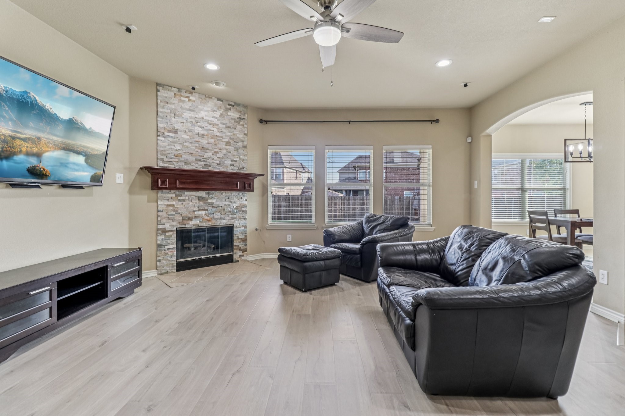 4113 Burwood Drive