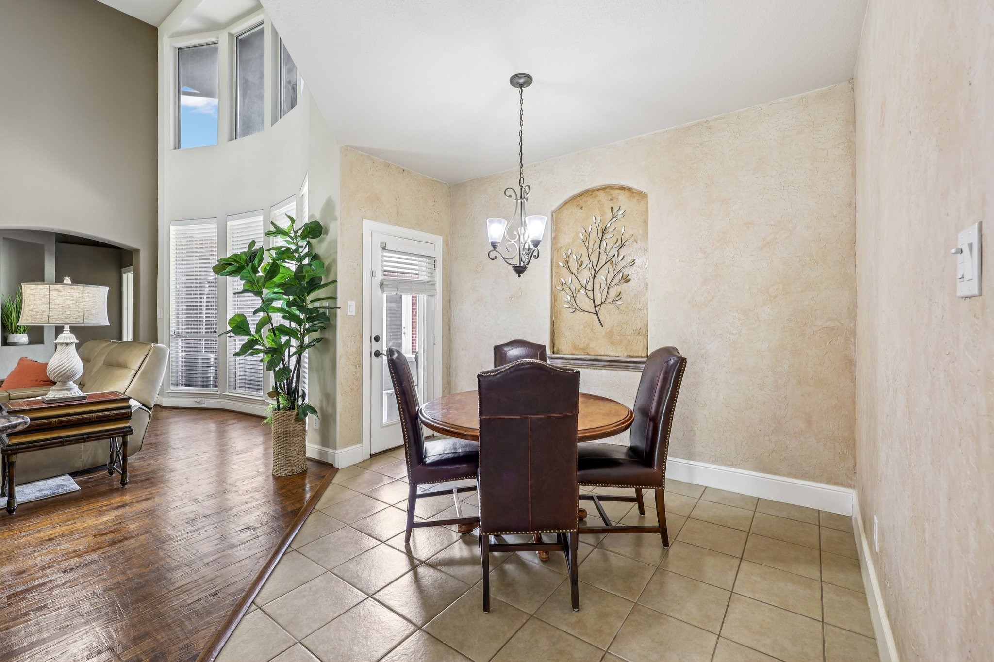 12324 Skipper Drive