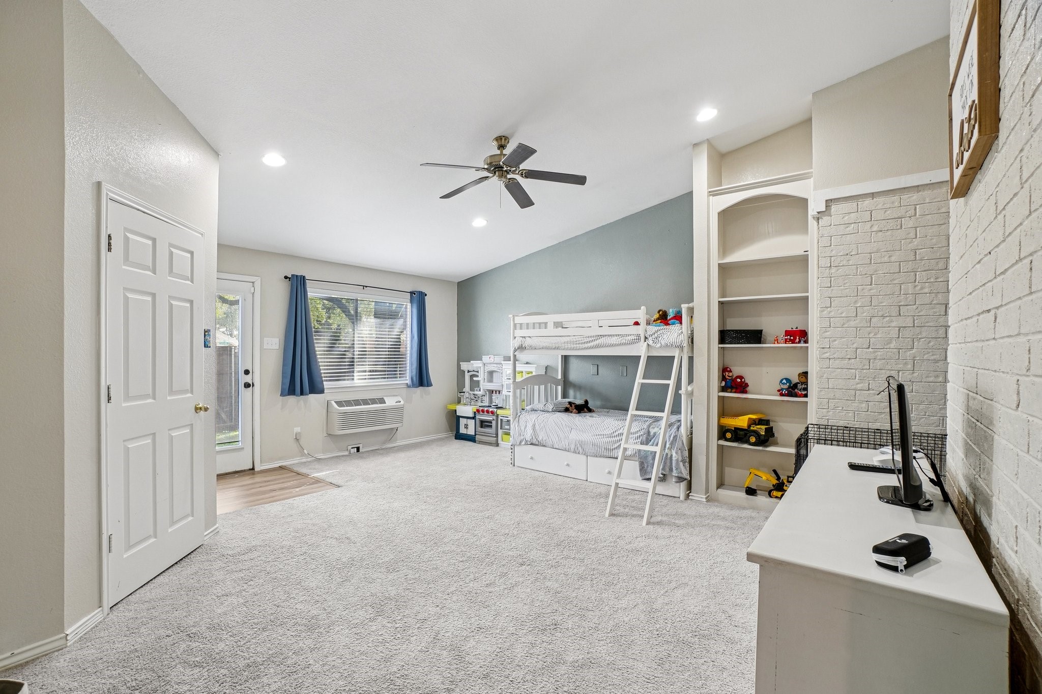 1424 Bogard Lane
