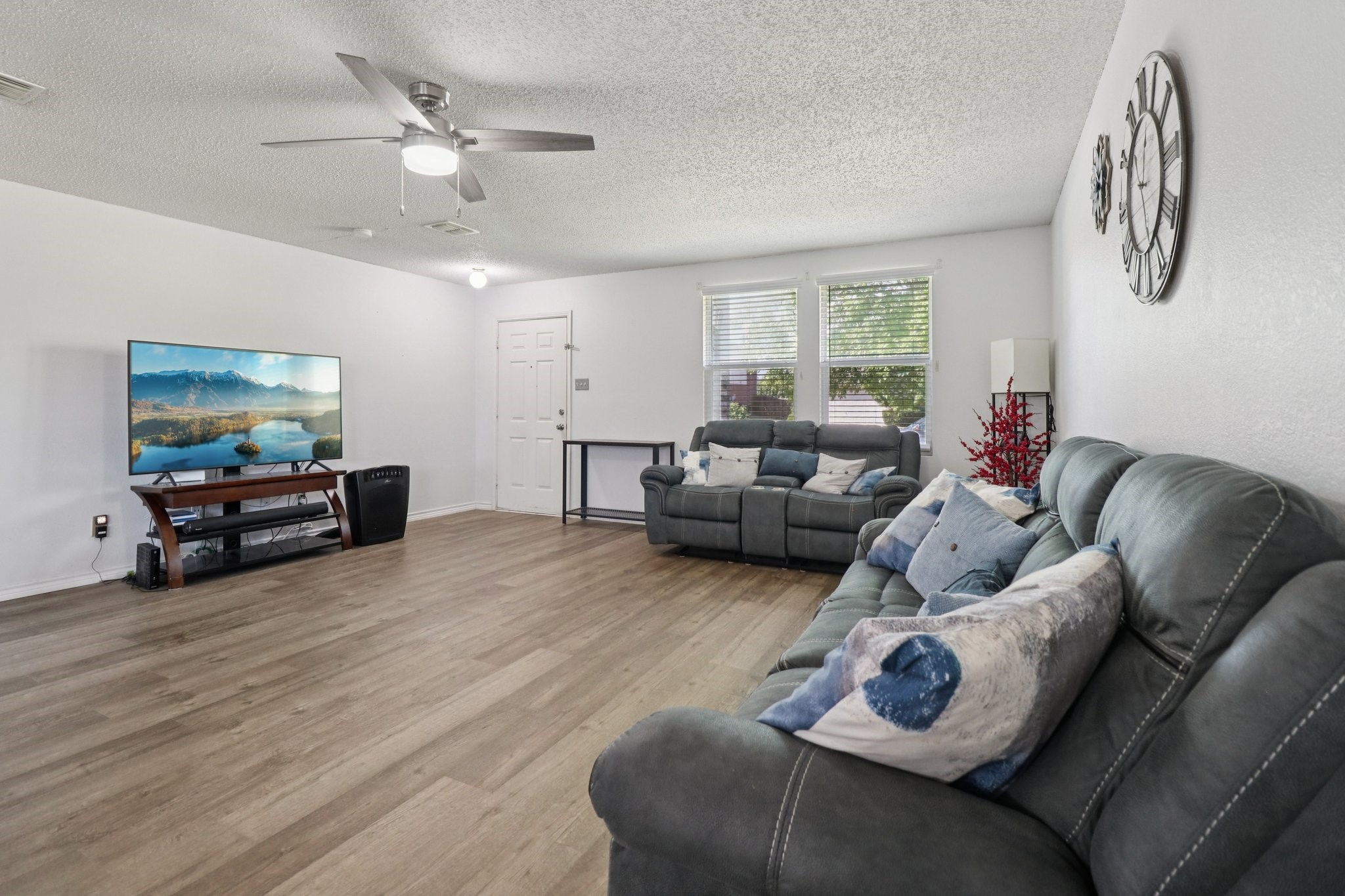 2625 Mariners Drive