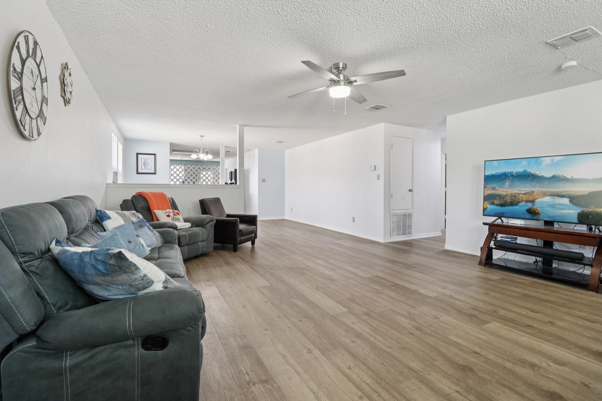 2625 Mariners Drive