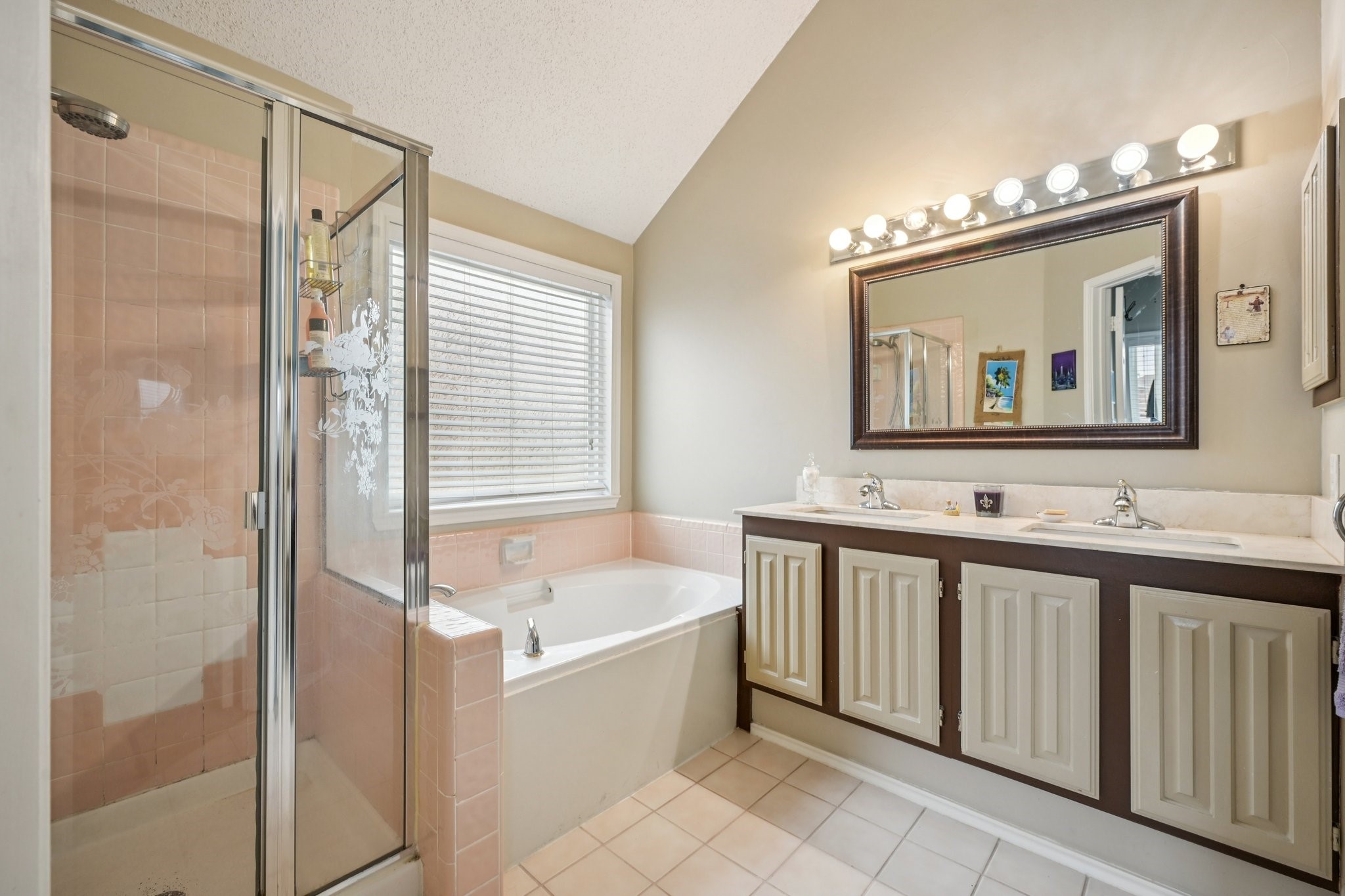 18519 Timber Oaks Drive