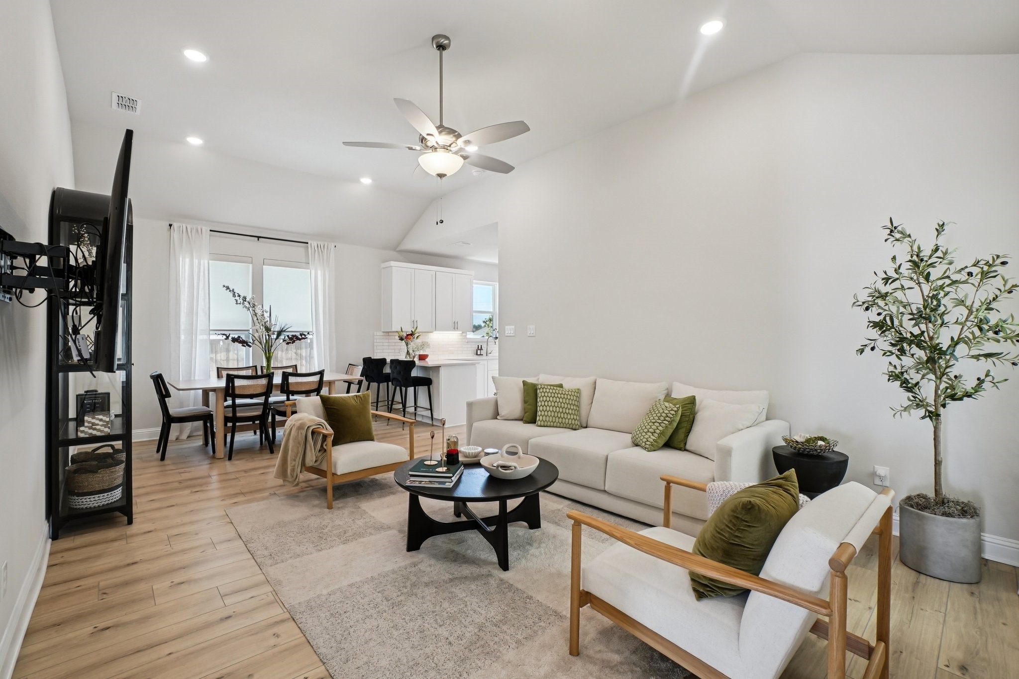 11422 Chepstow Crescent Court