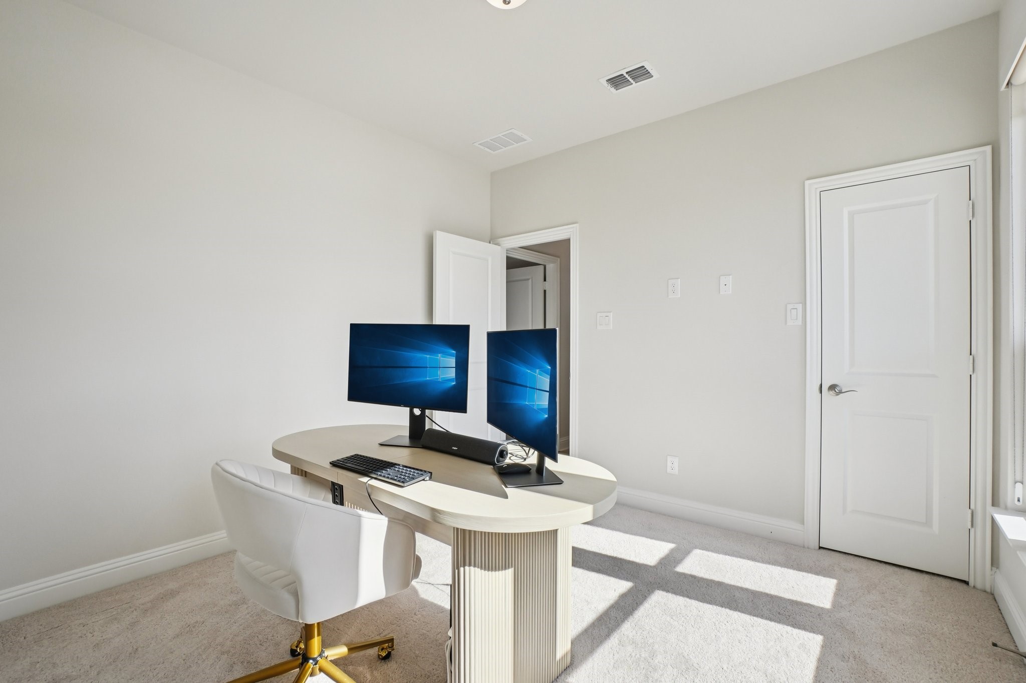 11422 Chepstow Crescent Court