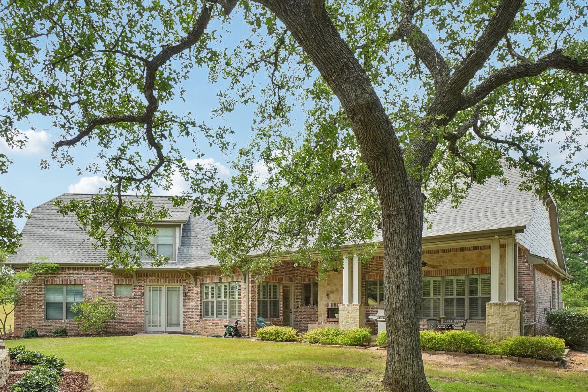 6407 Meadowcrest Lane