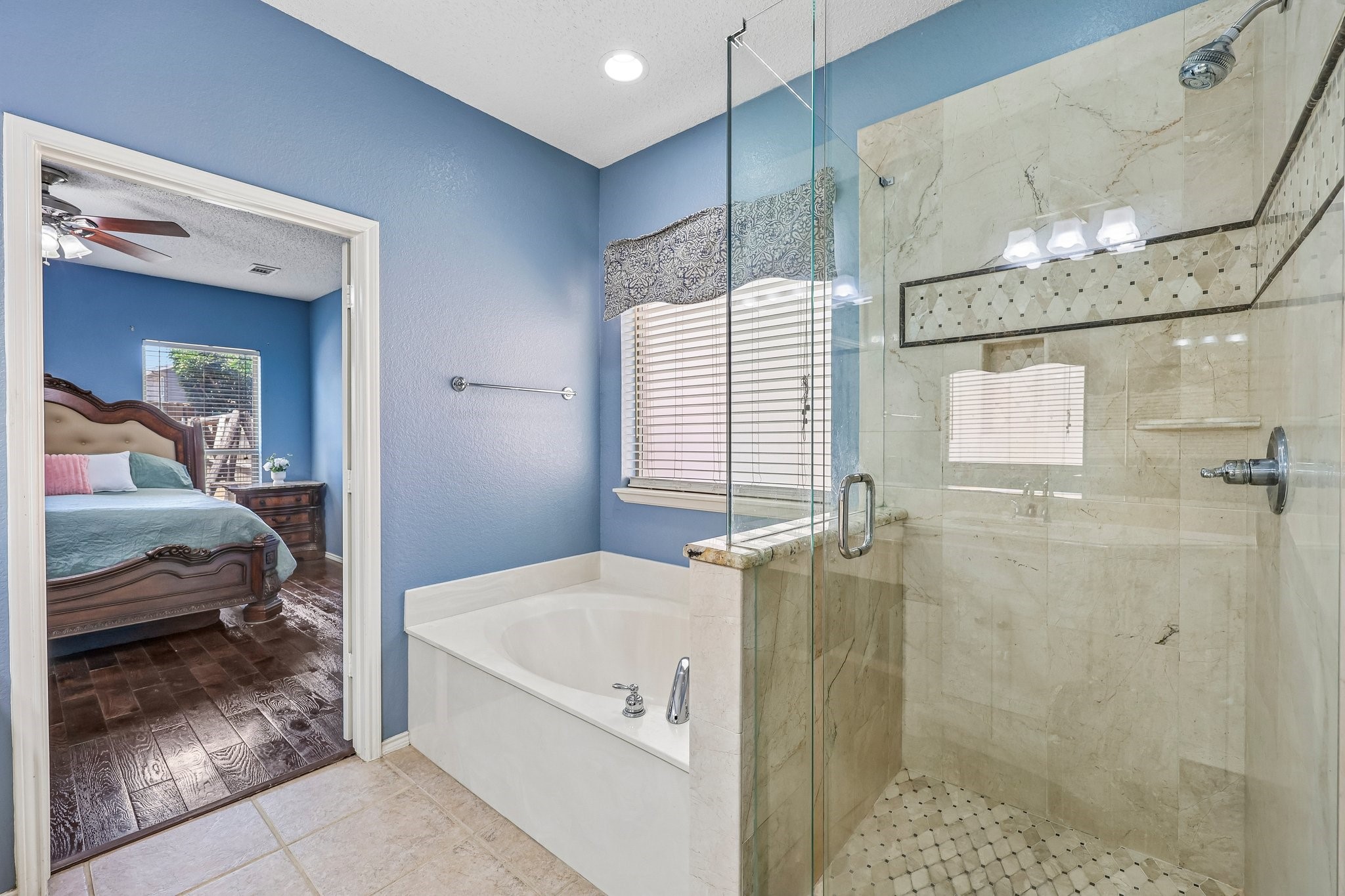 1910 Bentwood Court