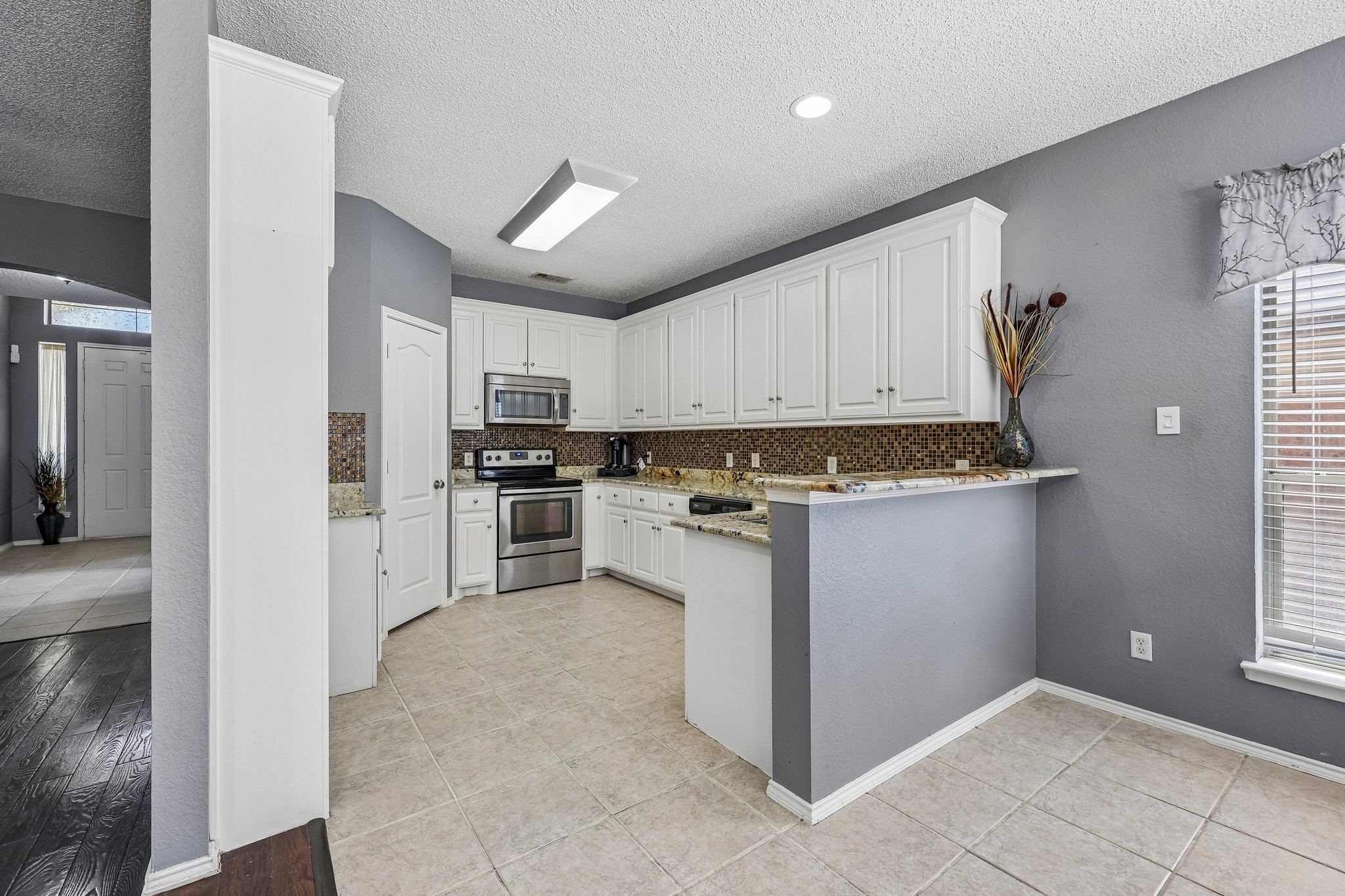 1910 Bentwood Court