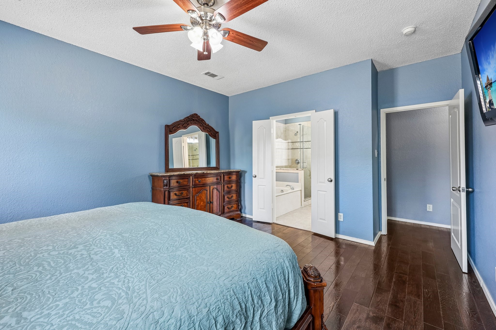 1910 Bentwood Court