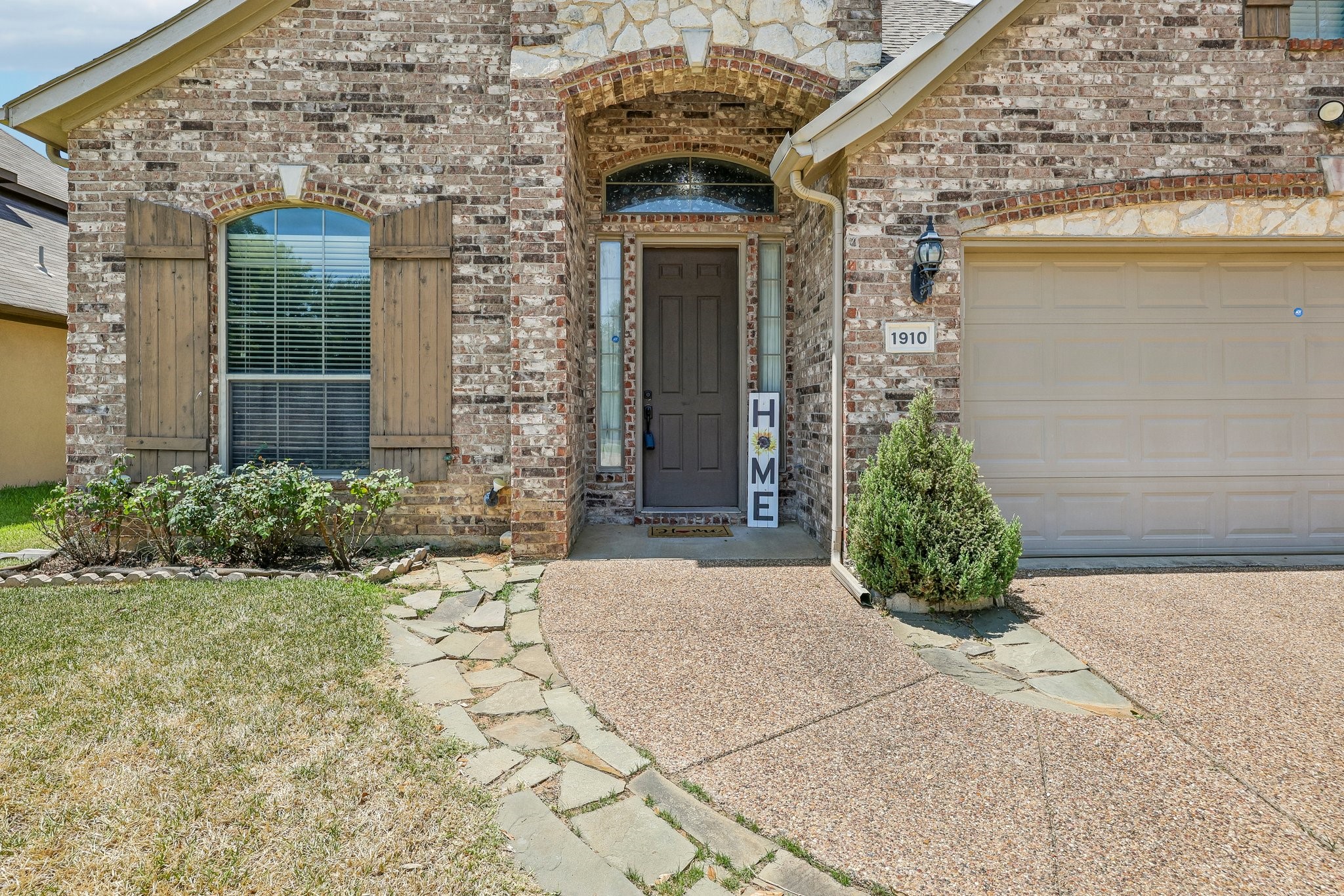 1910 Bentwood Court