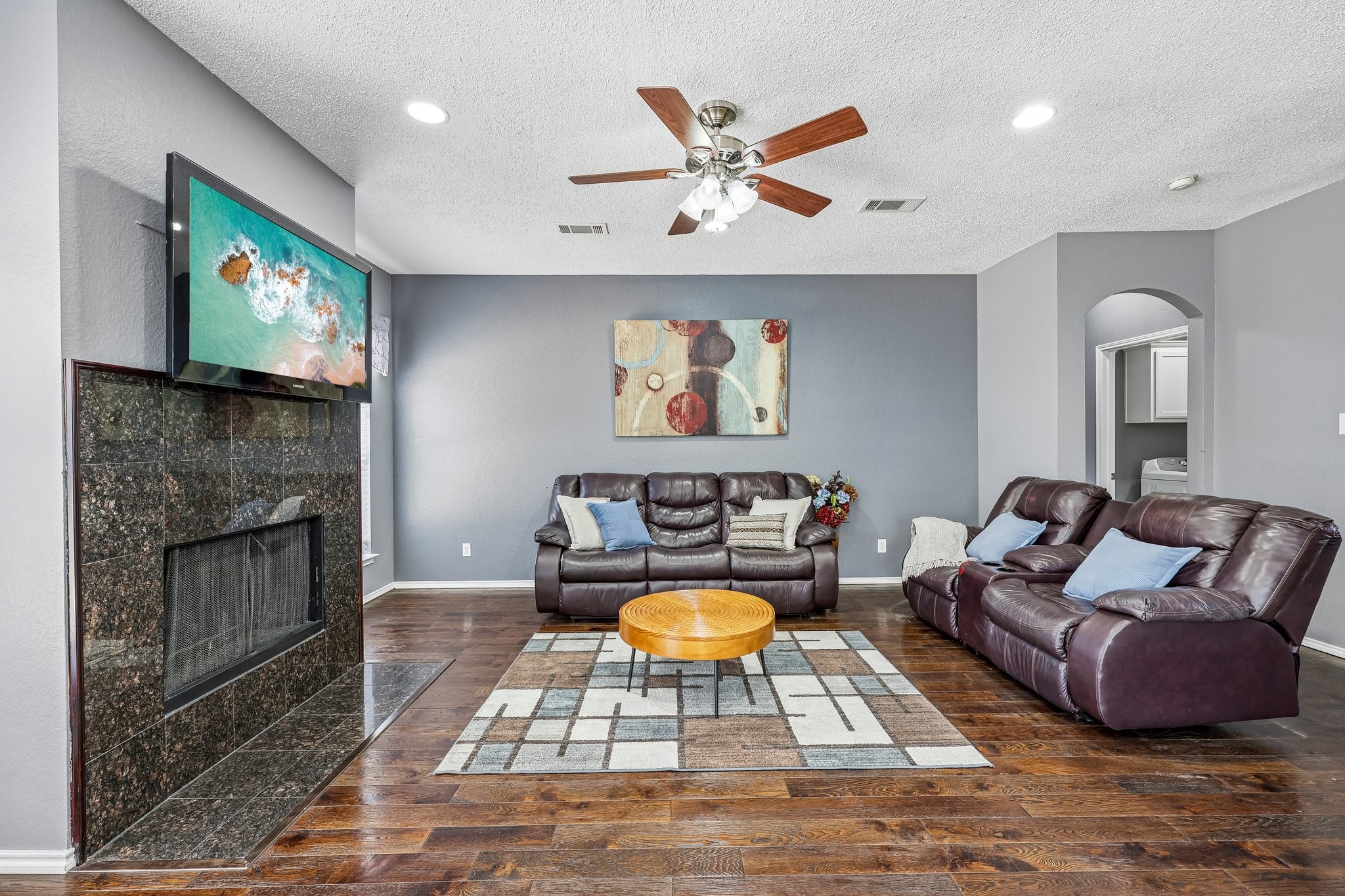 1910 Bentwood Court