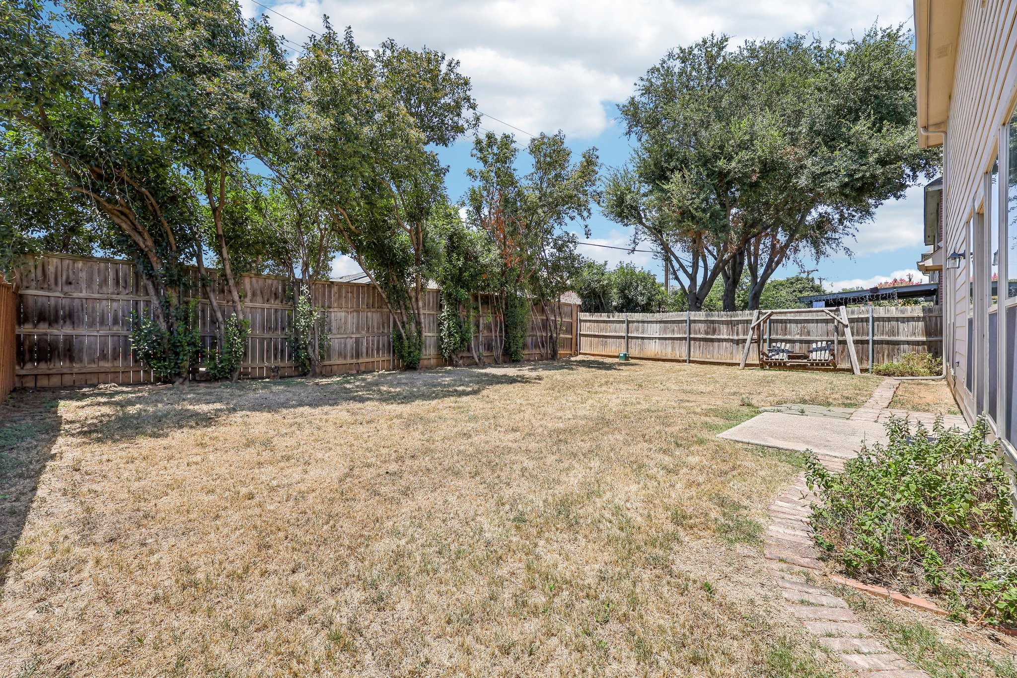 1910 Bentwood Court