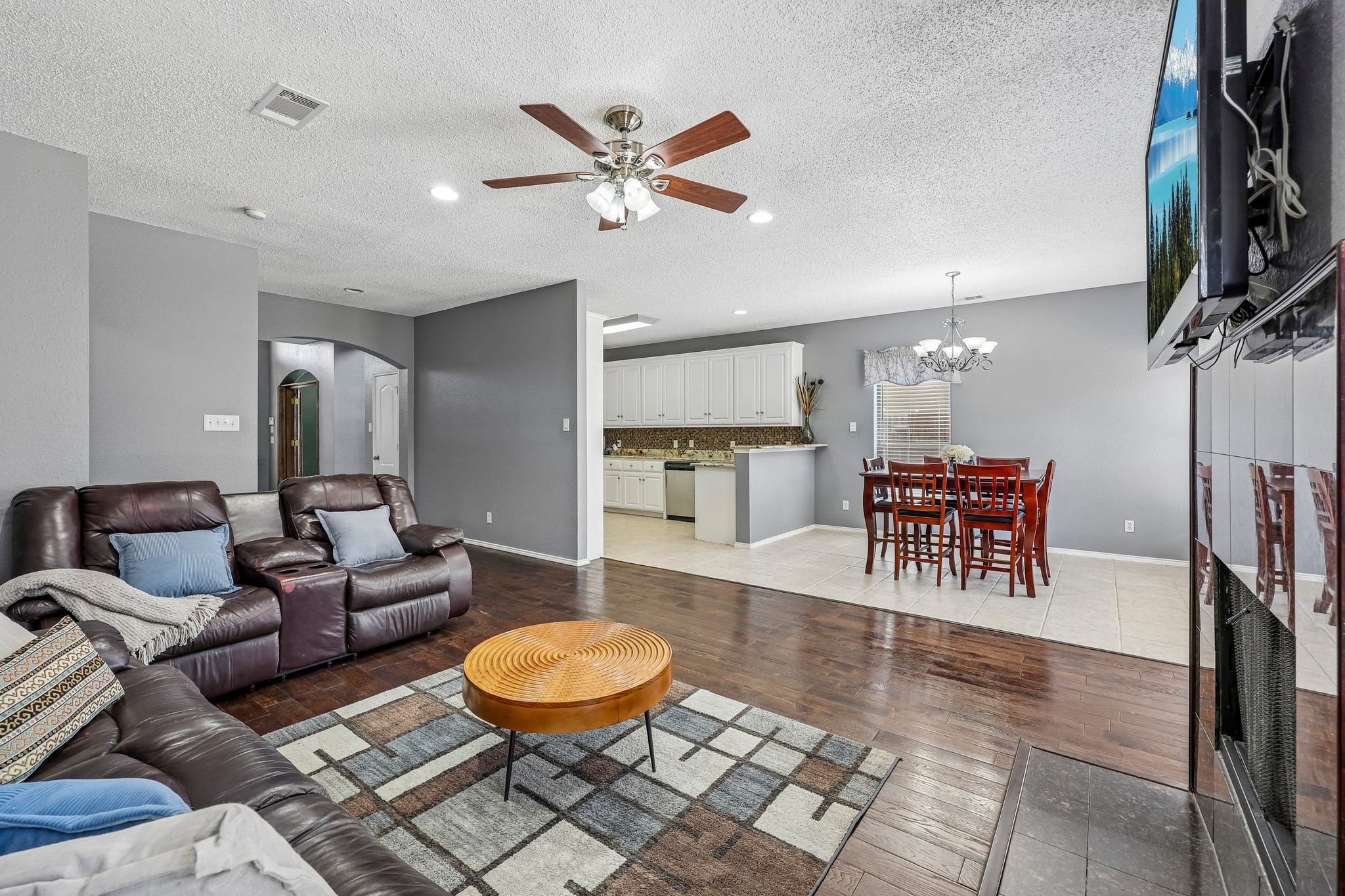 1910 Bentwood Court