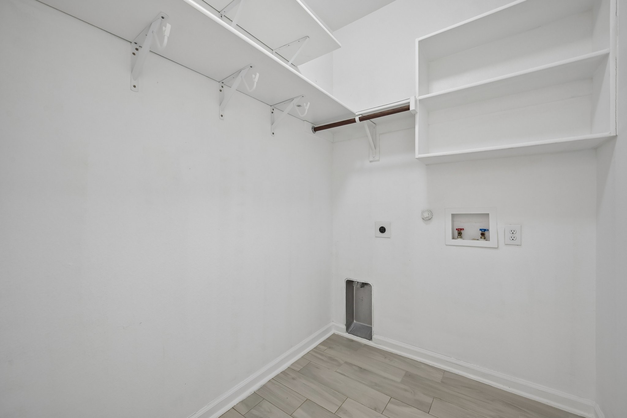 12508 Sunrise Drive
