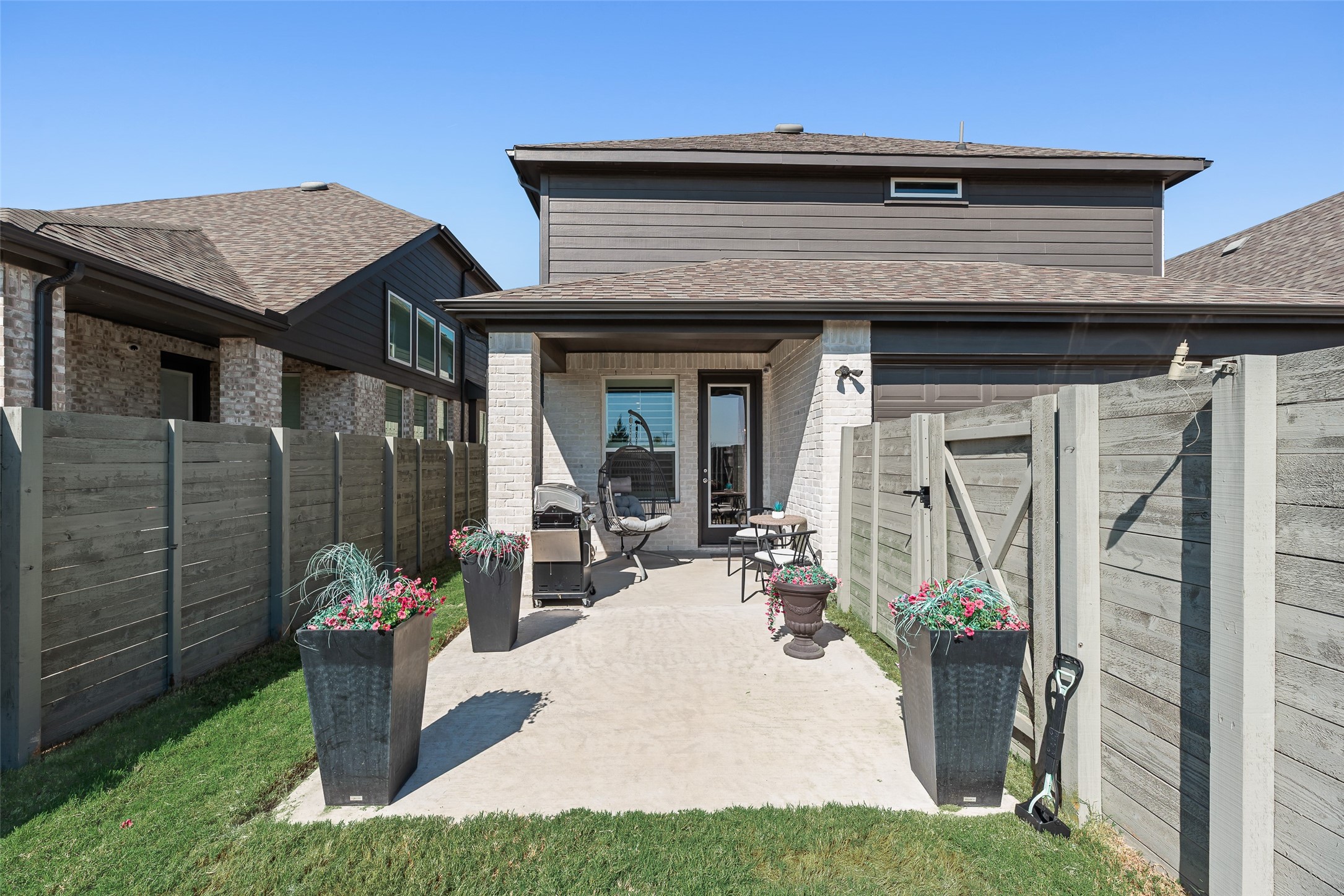 852 Trailside Lane