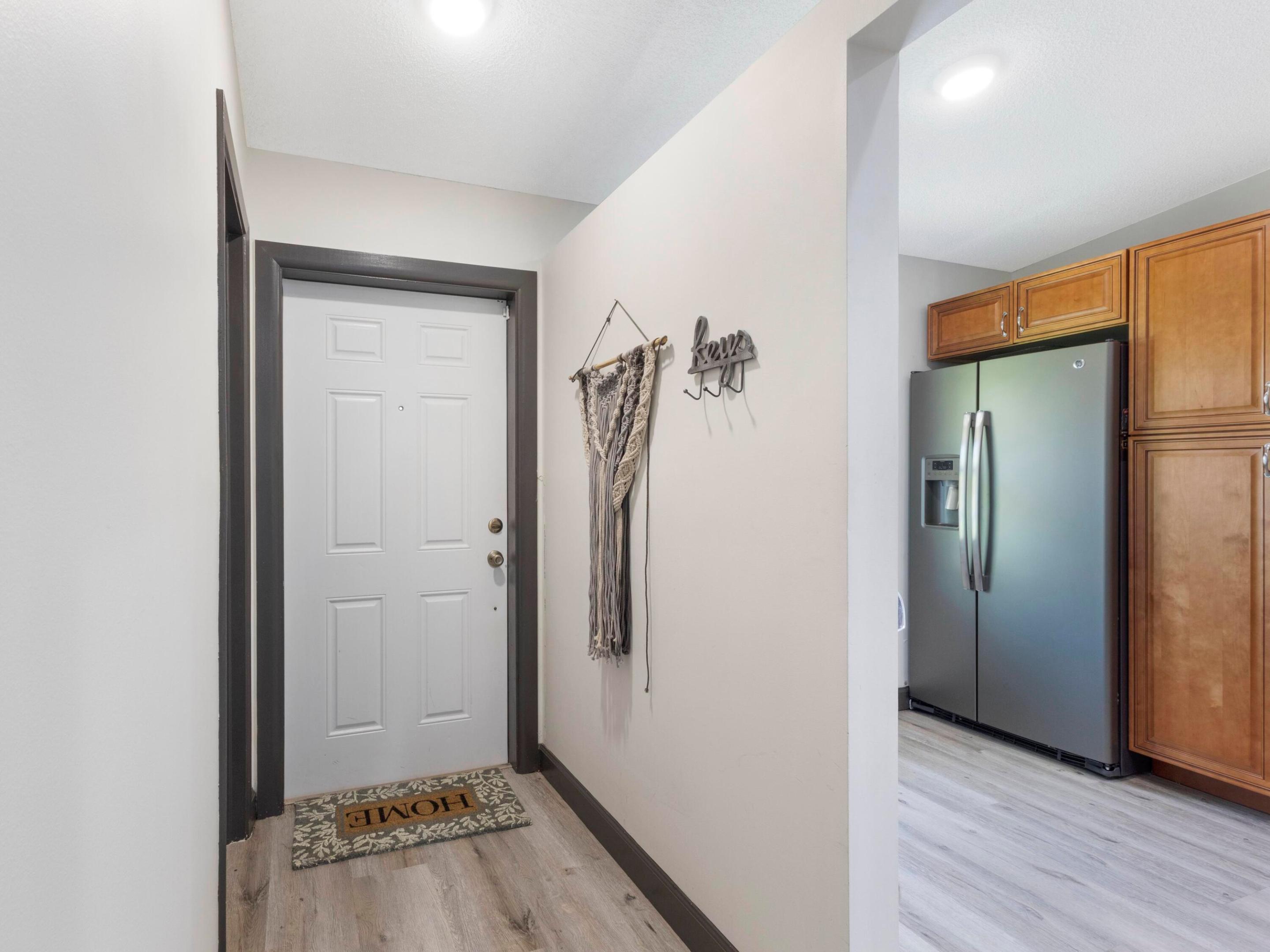8652 Overset Lane