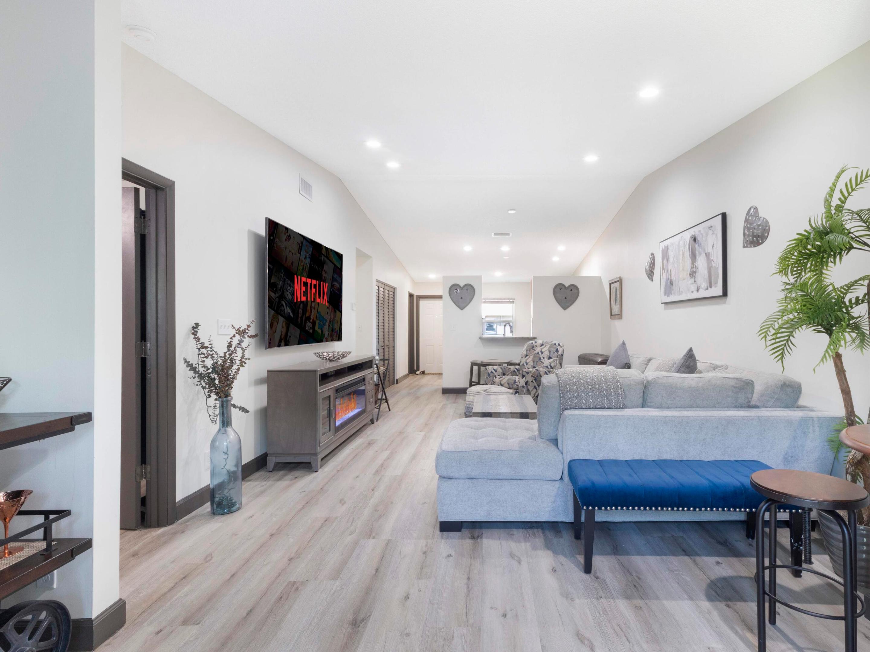 8652 Overset Lane