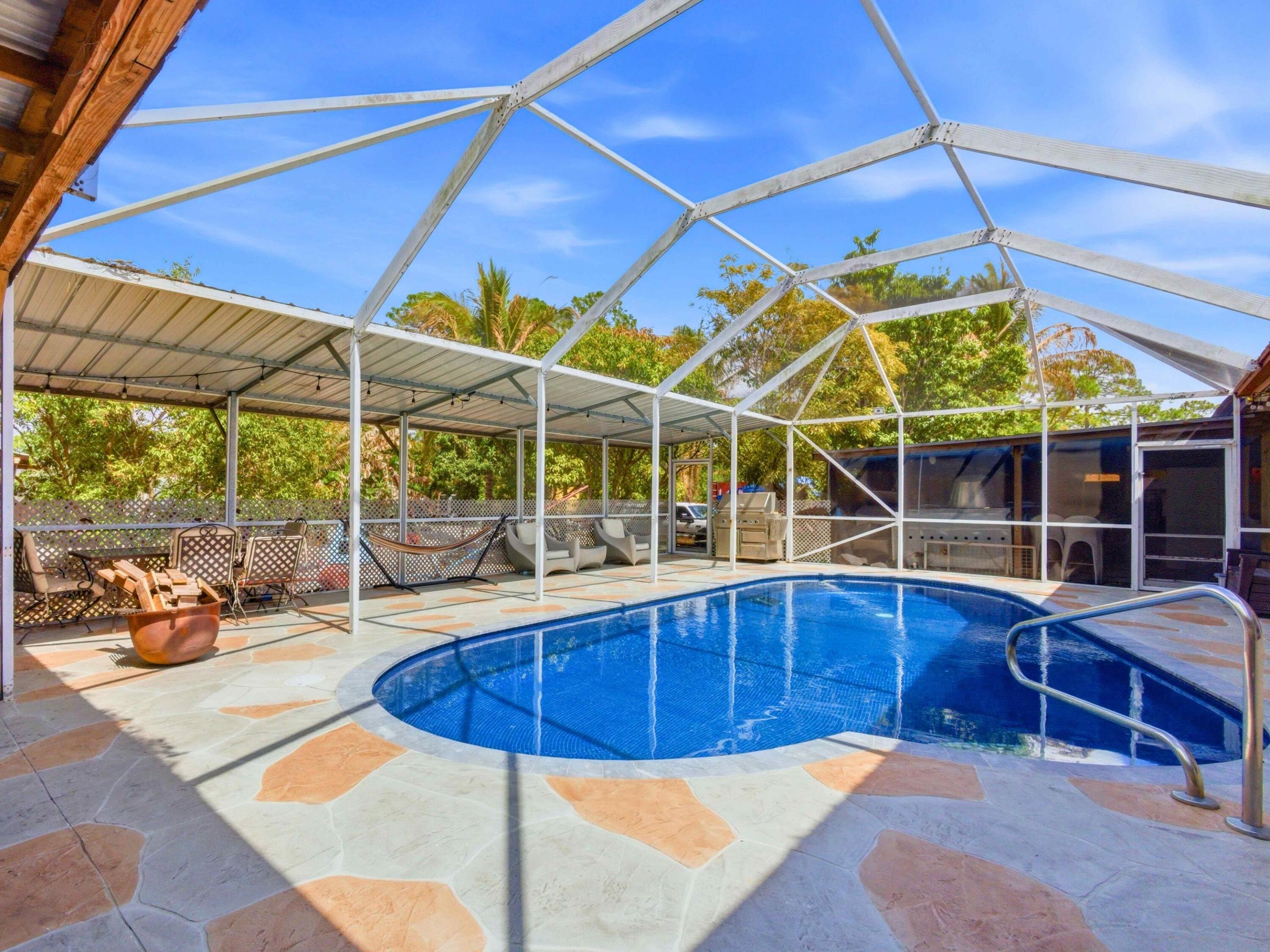 11481 Tangerine Boulevard