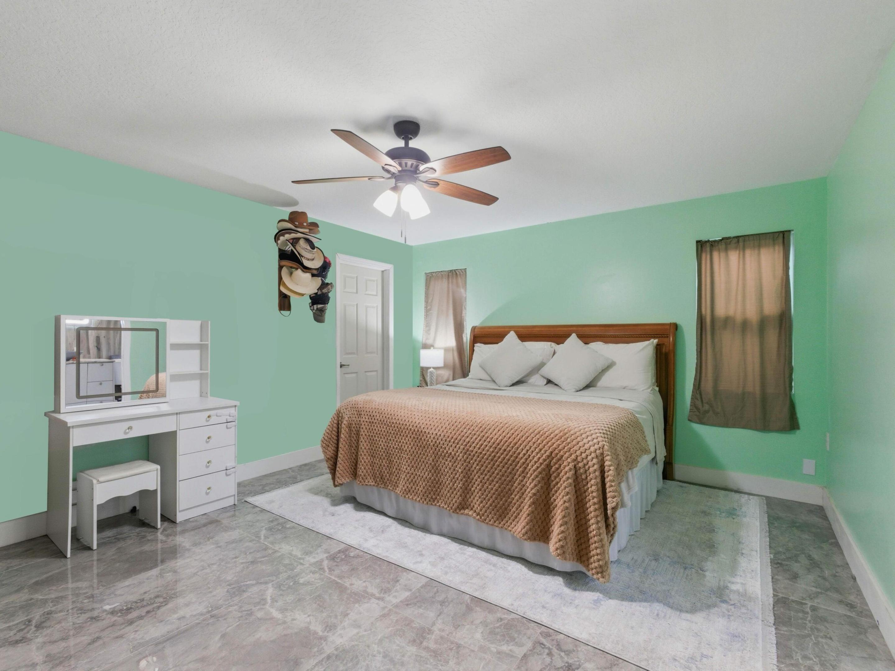 11481 Tangerine Boulevard