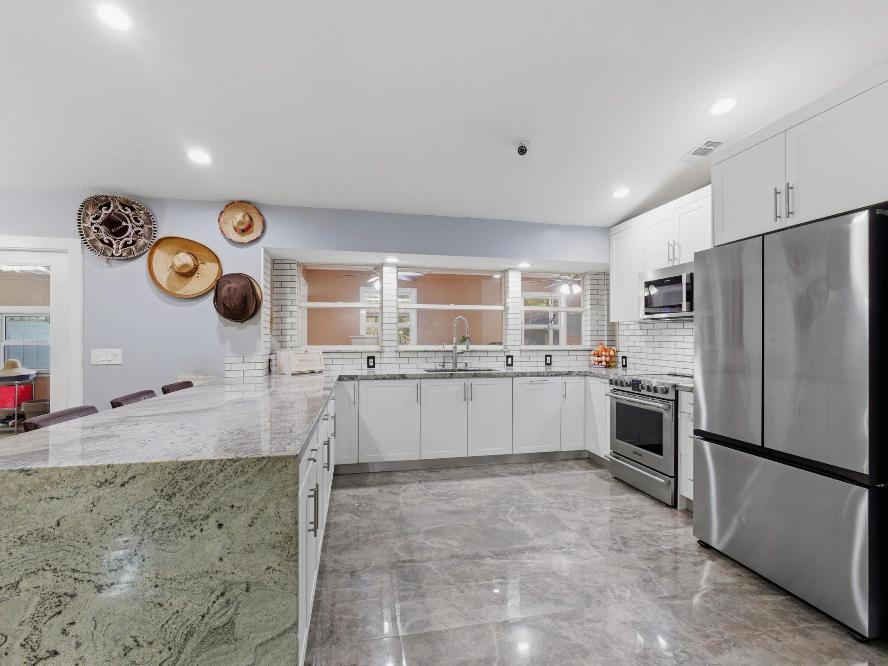 11481 Tangerine Boulevard