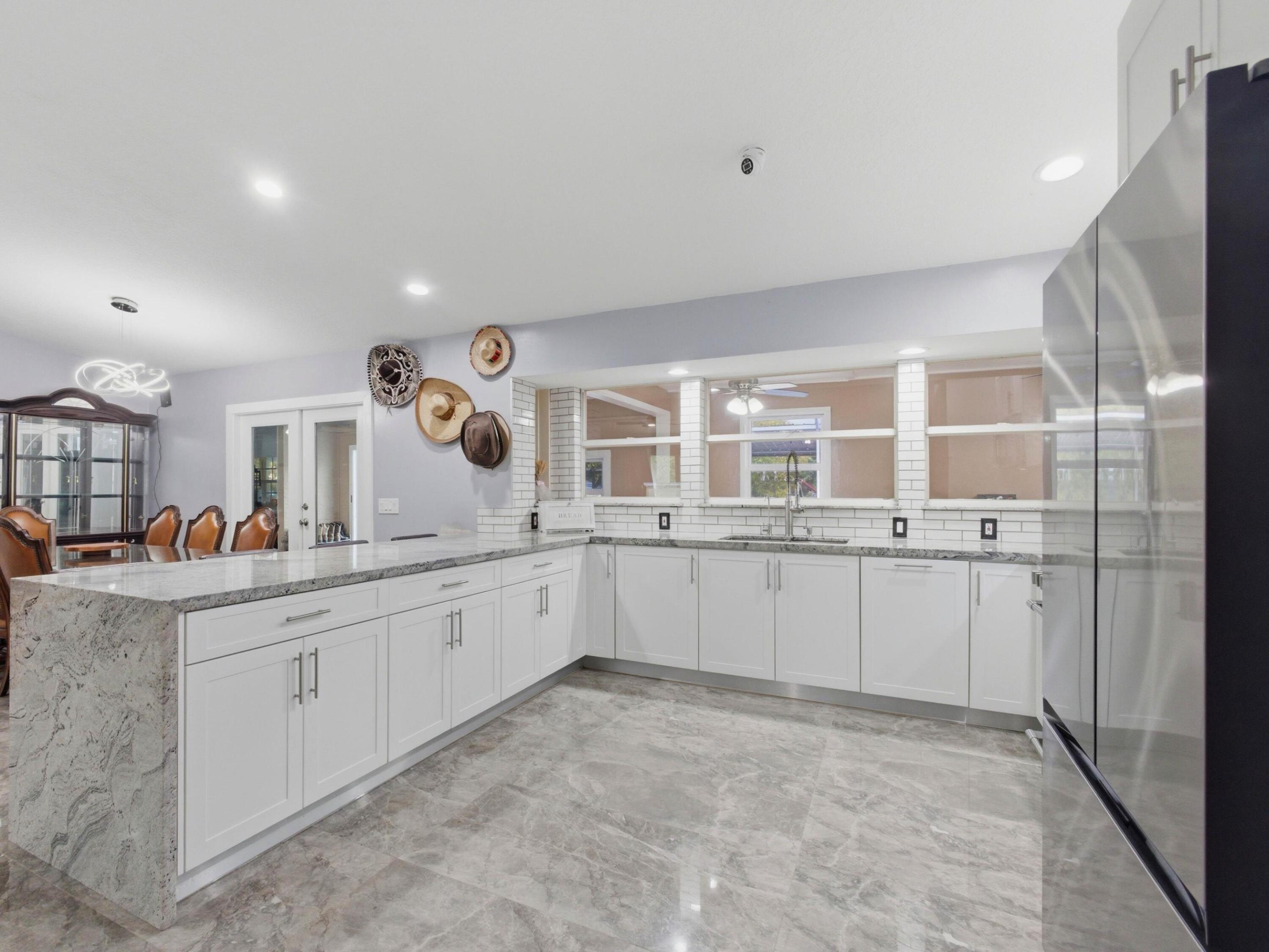 11481 Tangerine Boulevard