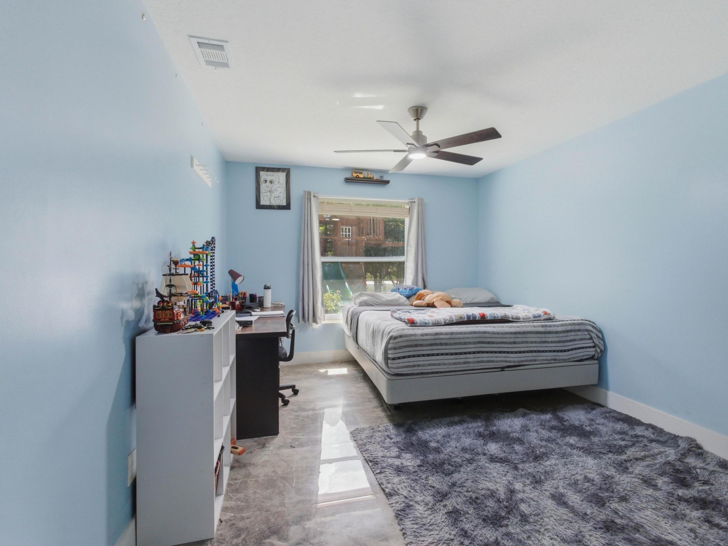 11481 Tangerine Boulevard