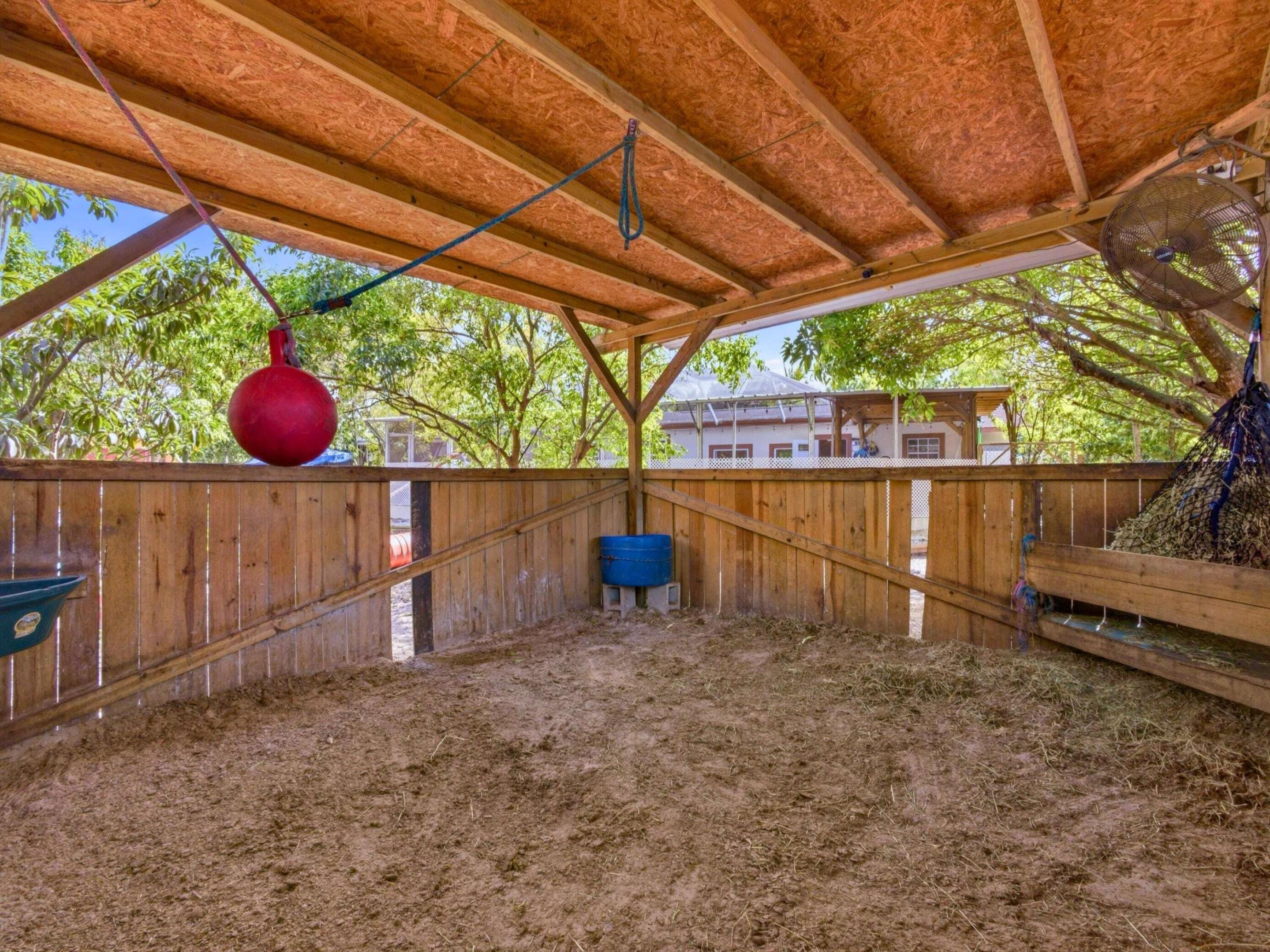 11481 Tangerine Boulevard