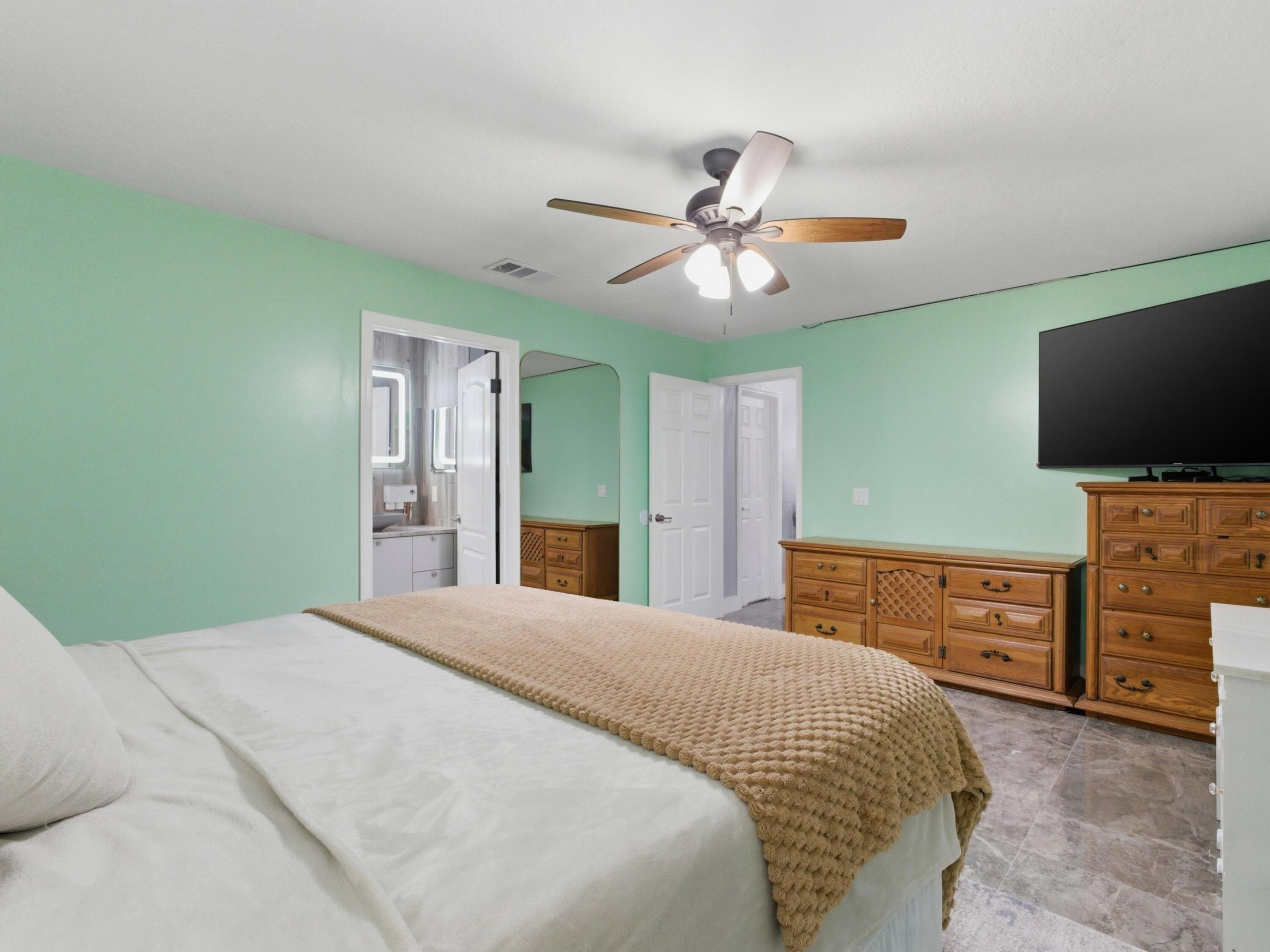 11481 Tangerine Boulevard