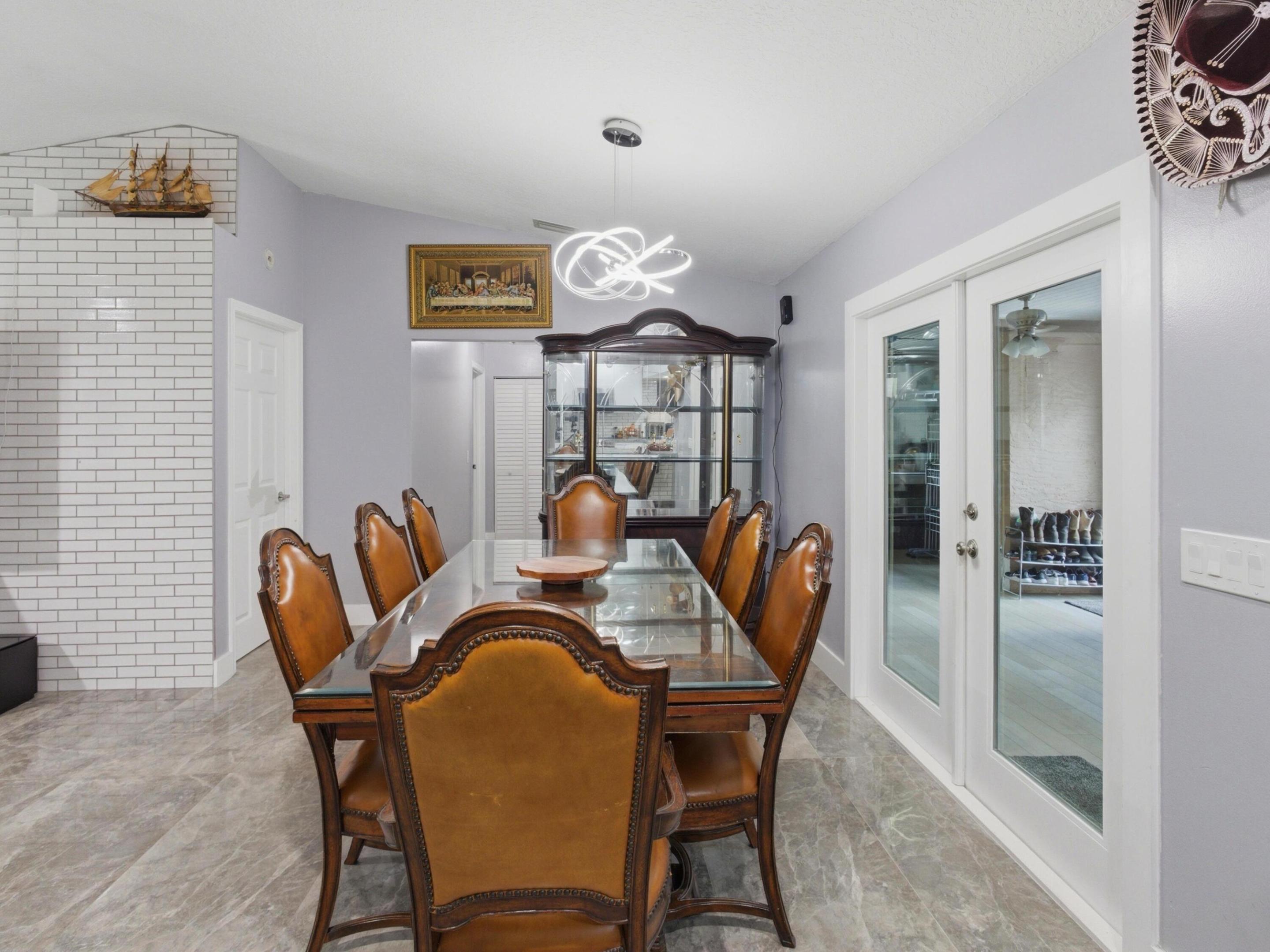 11481 Tangerine Boulevard