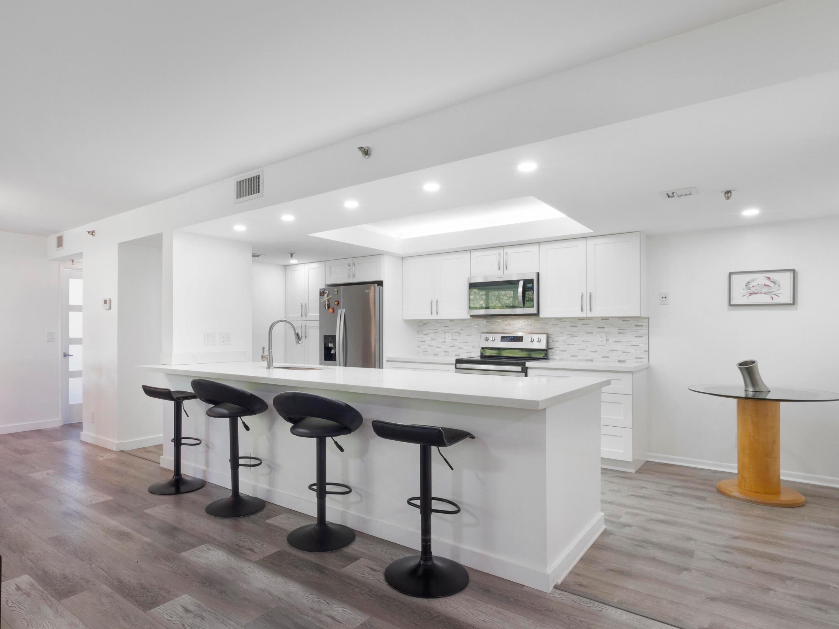 955 Egret Circle 402