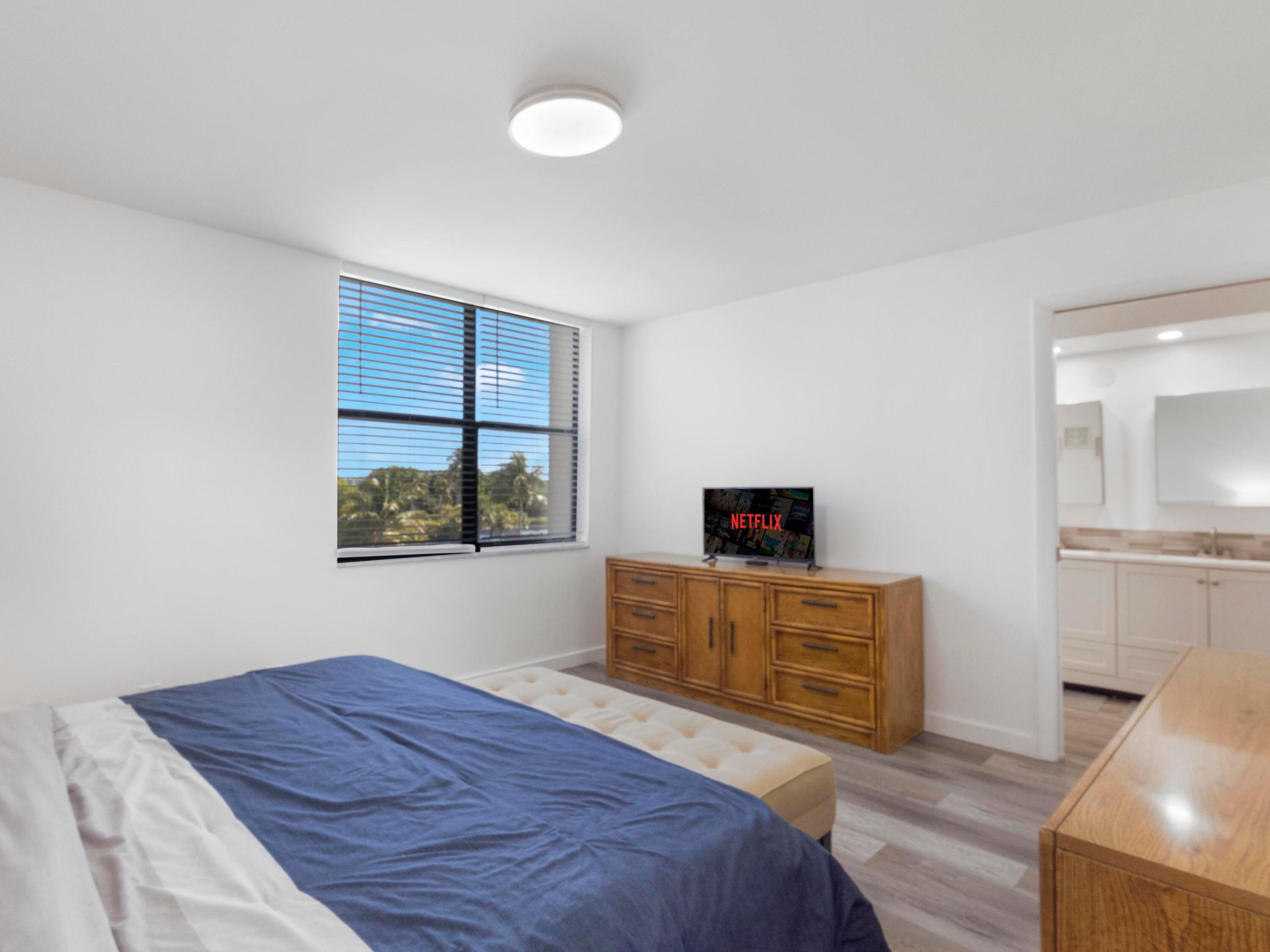 955 Egret Circle 402