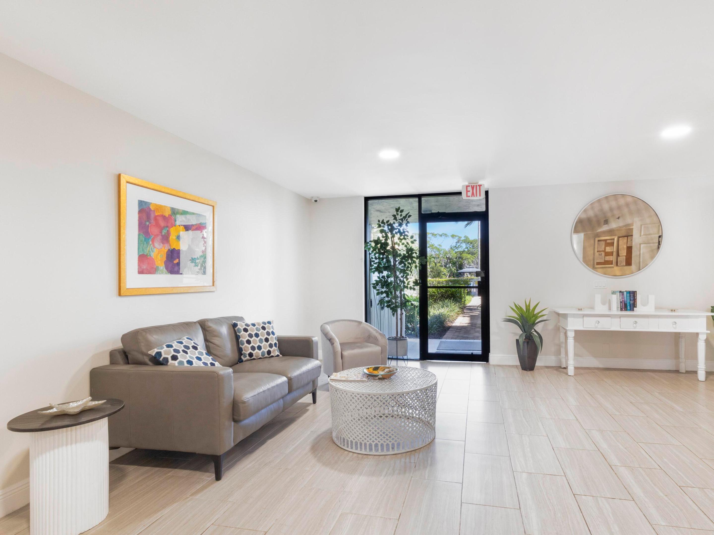 955 Egret Circle 402