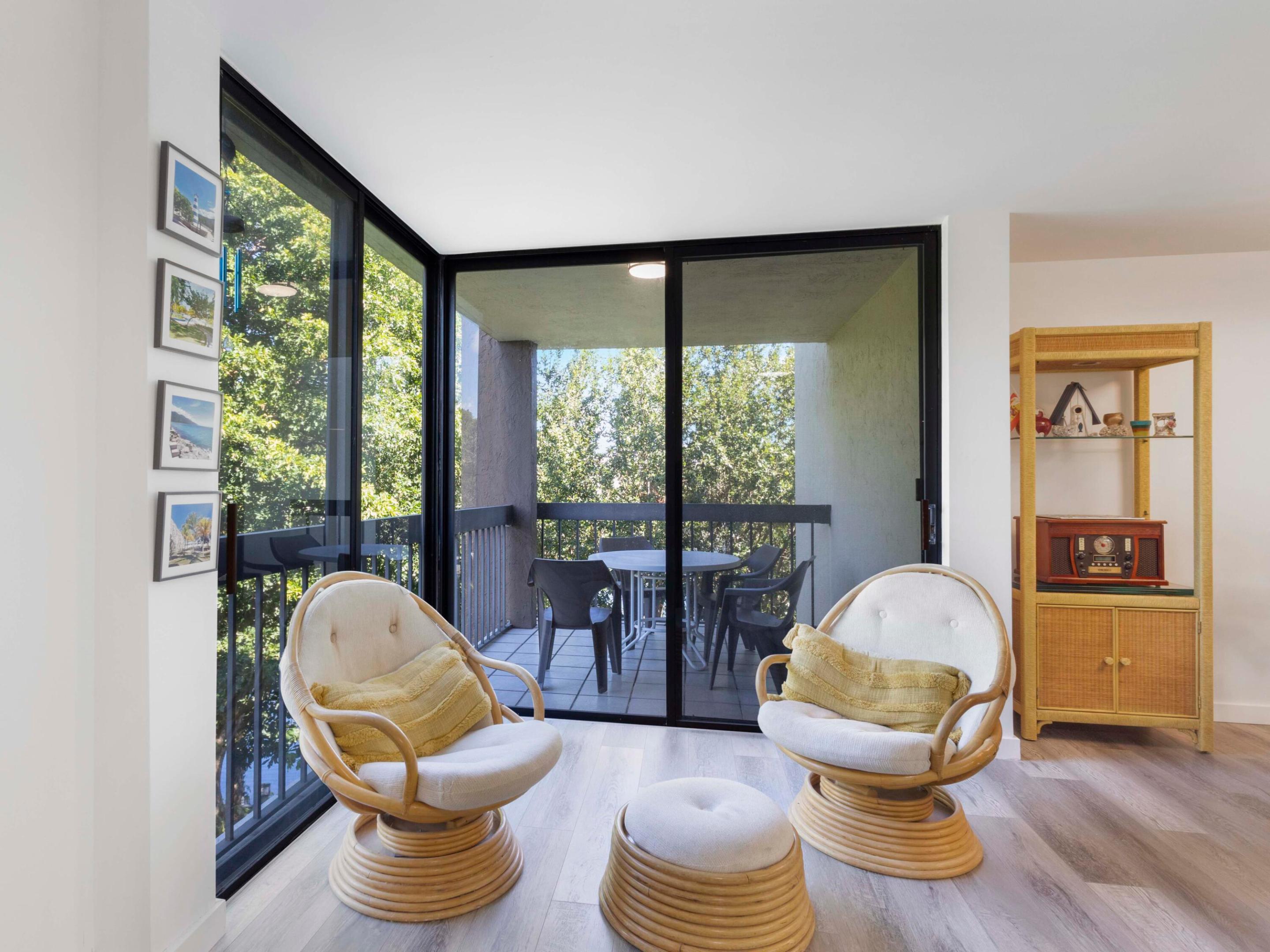 955 Egret Circle 402