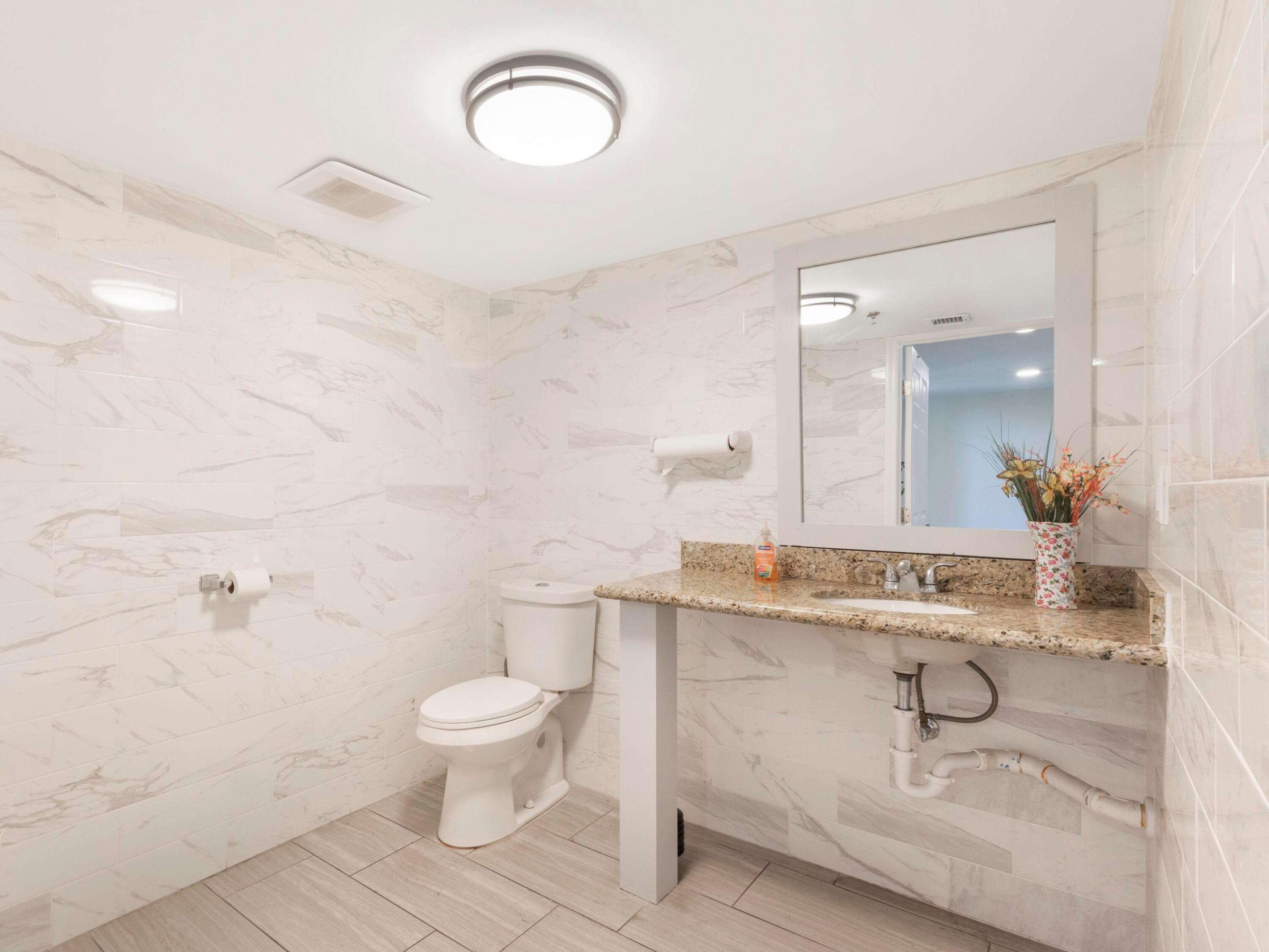 955 Egret Circle 402