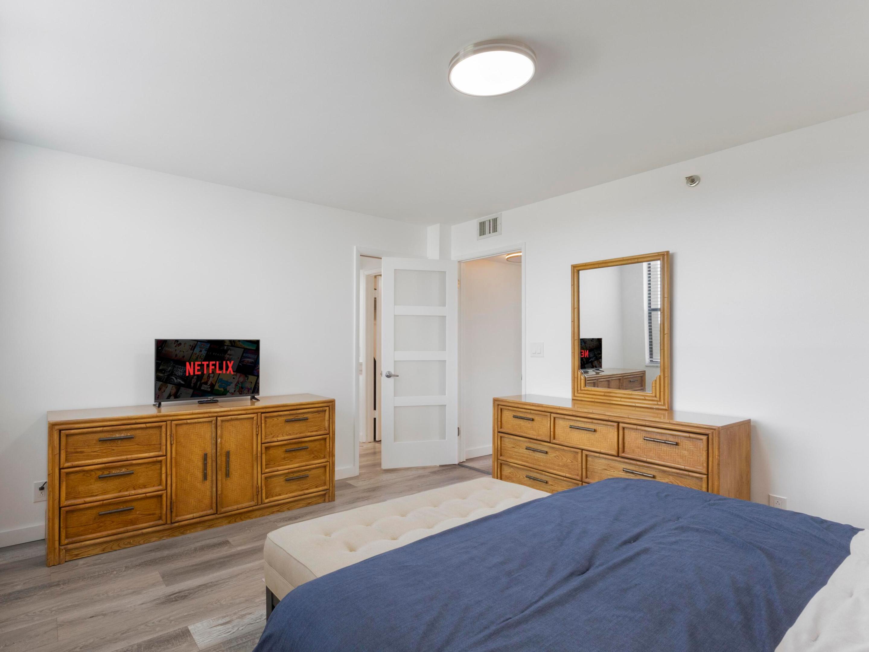 955 Egret Circle 402