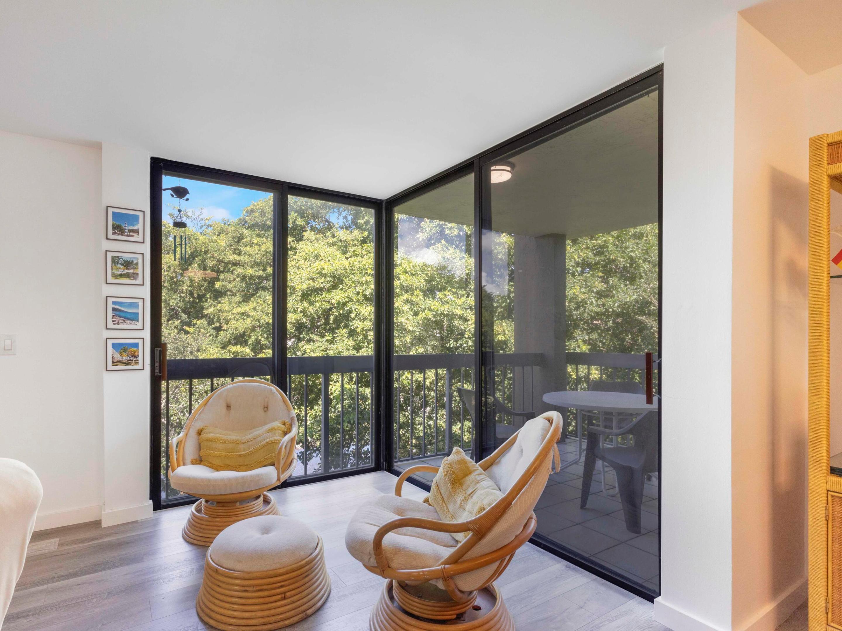 955 Egret Circle 402