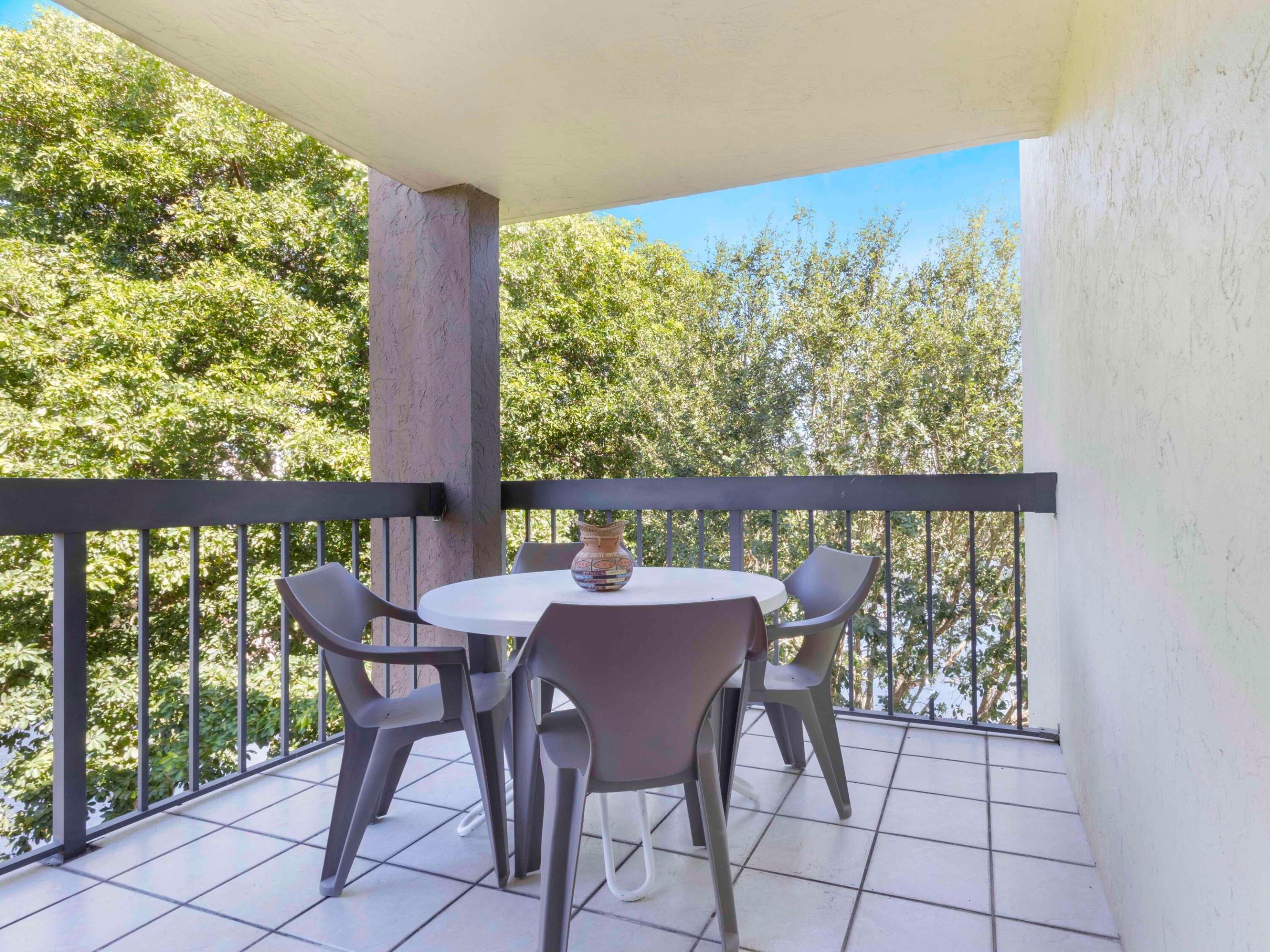 955 Egret Circle 402