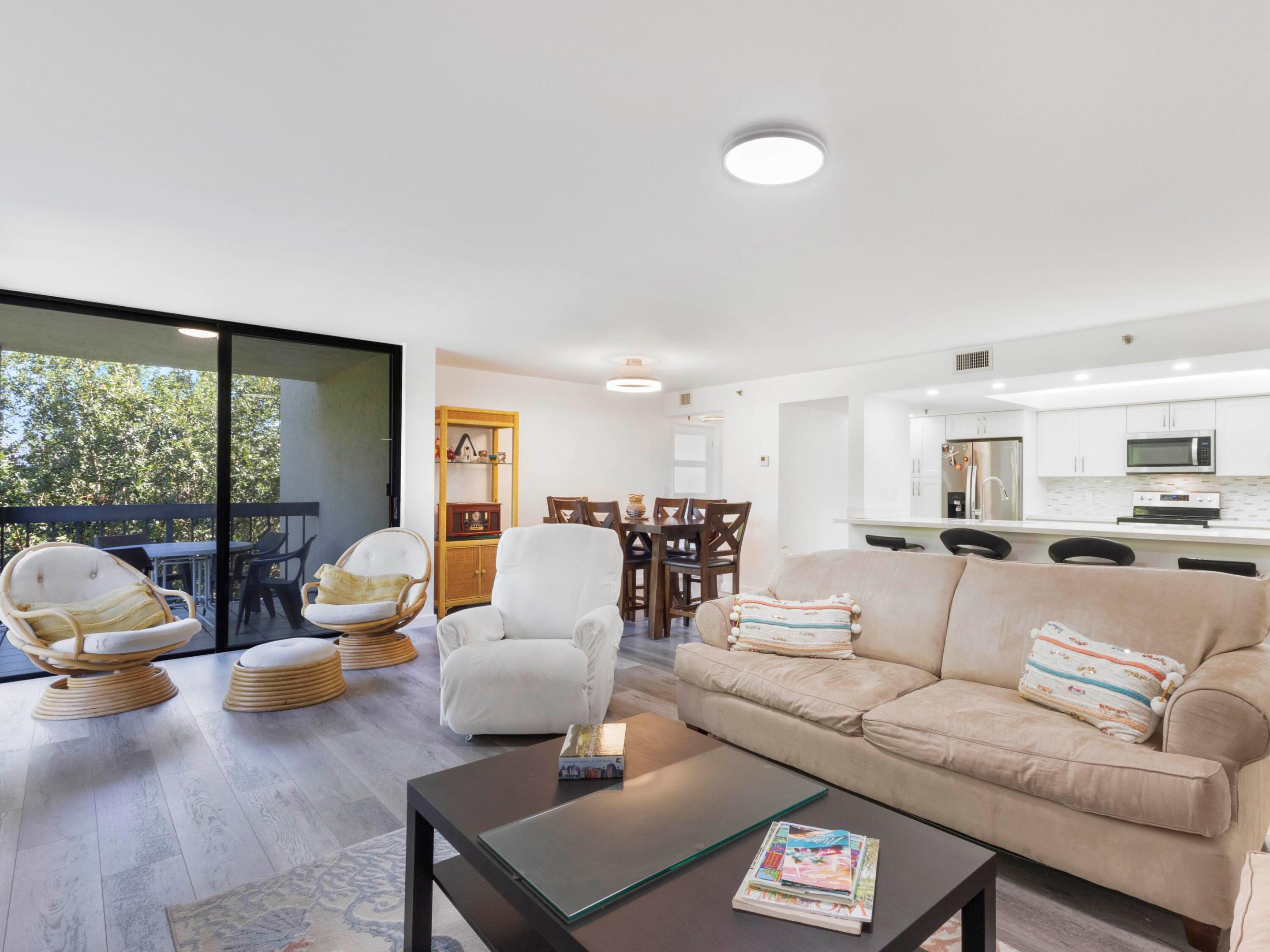 955 Egret Circle 402