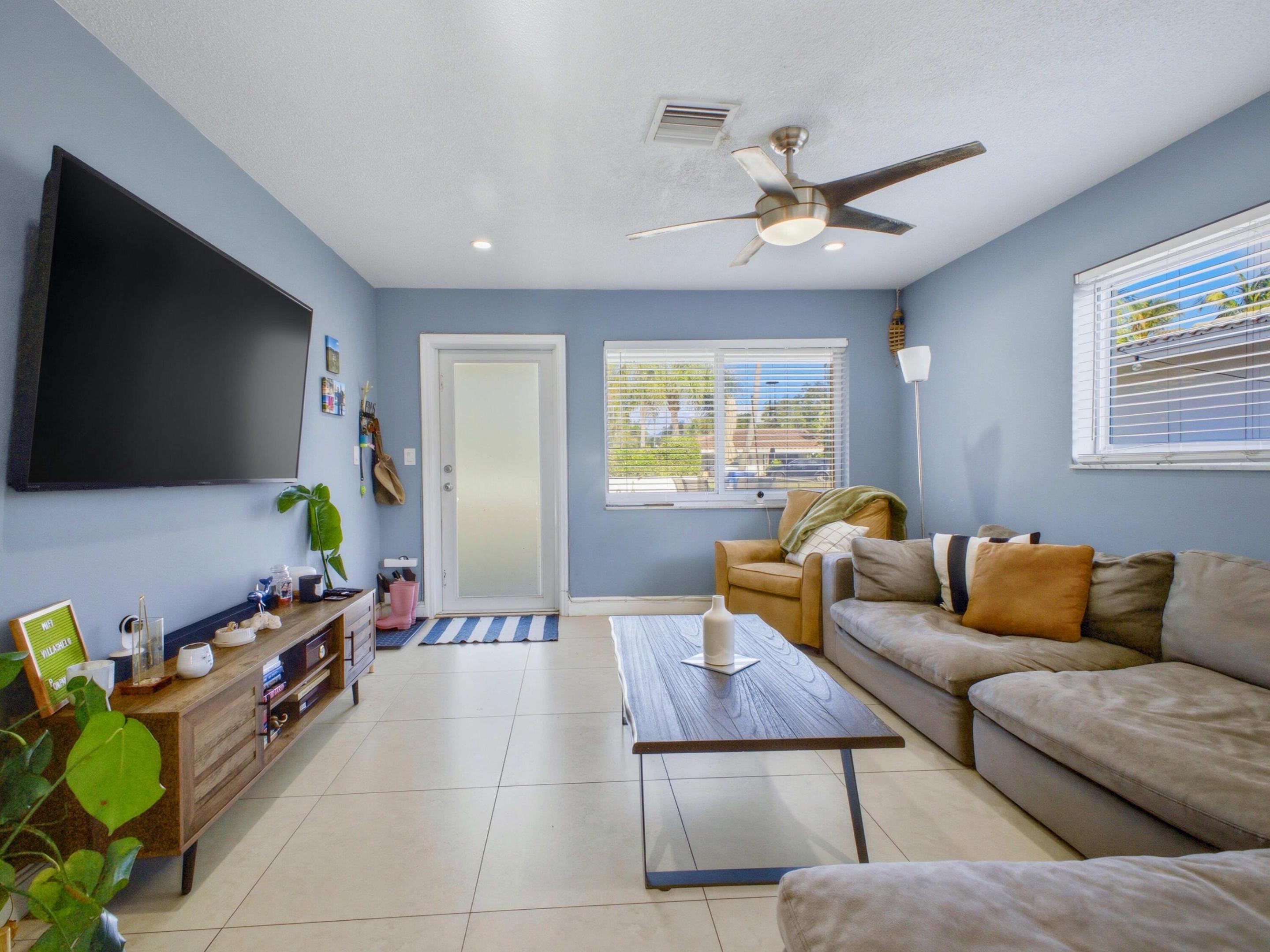 451 SE 1st Avenue A & B
