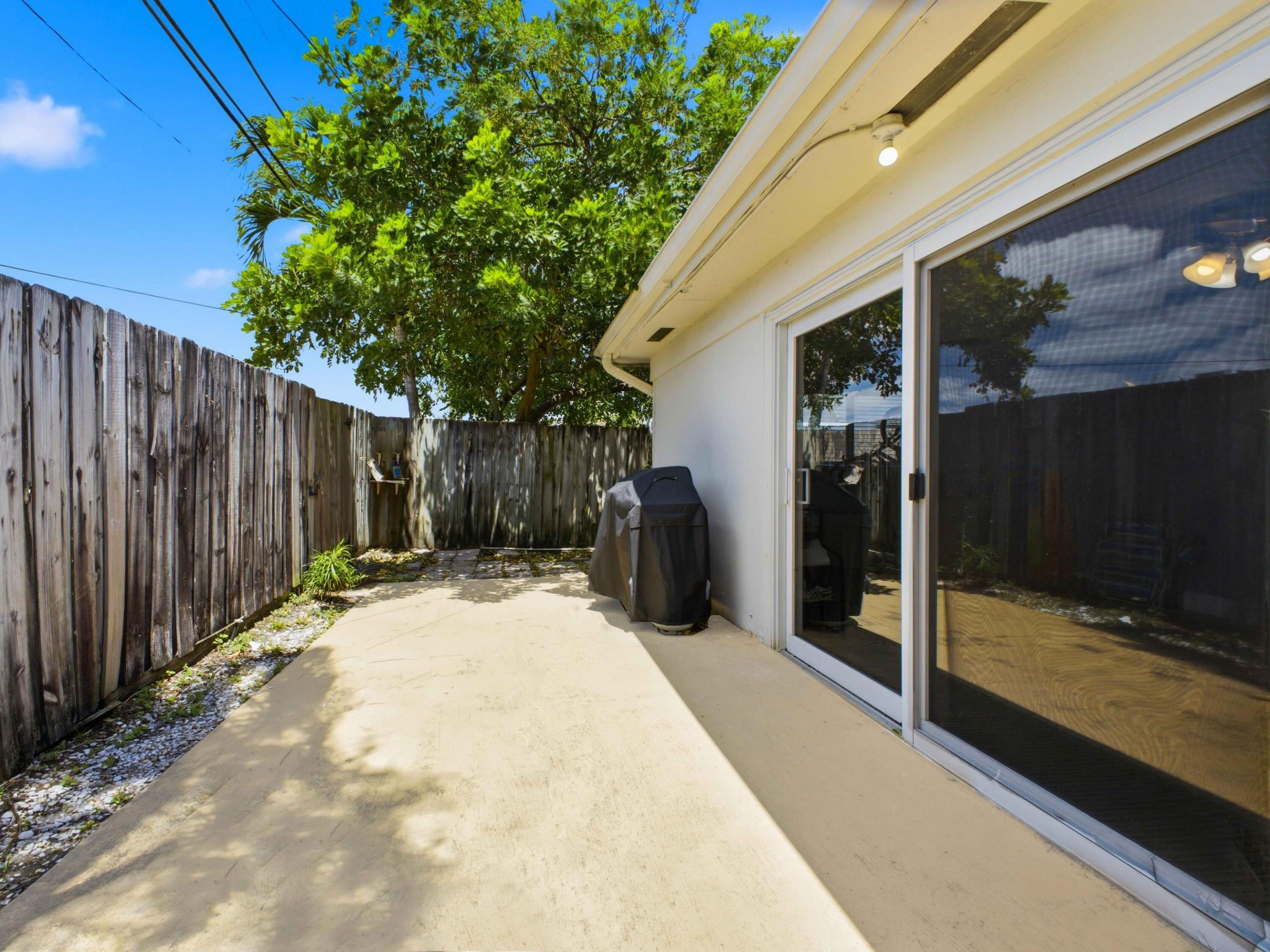 451 SE 1st Avenue A & B