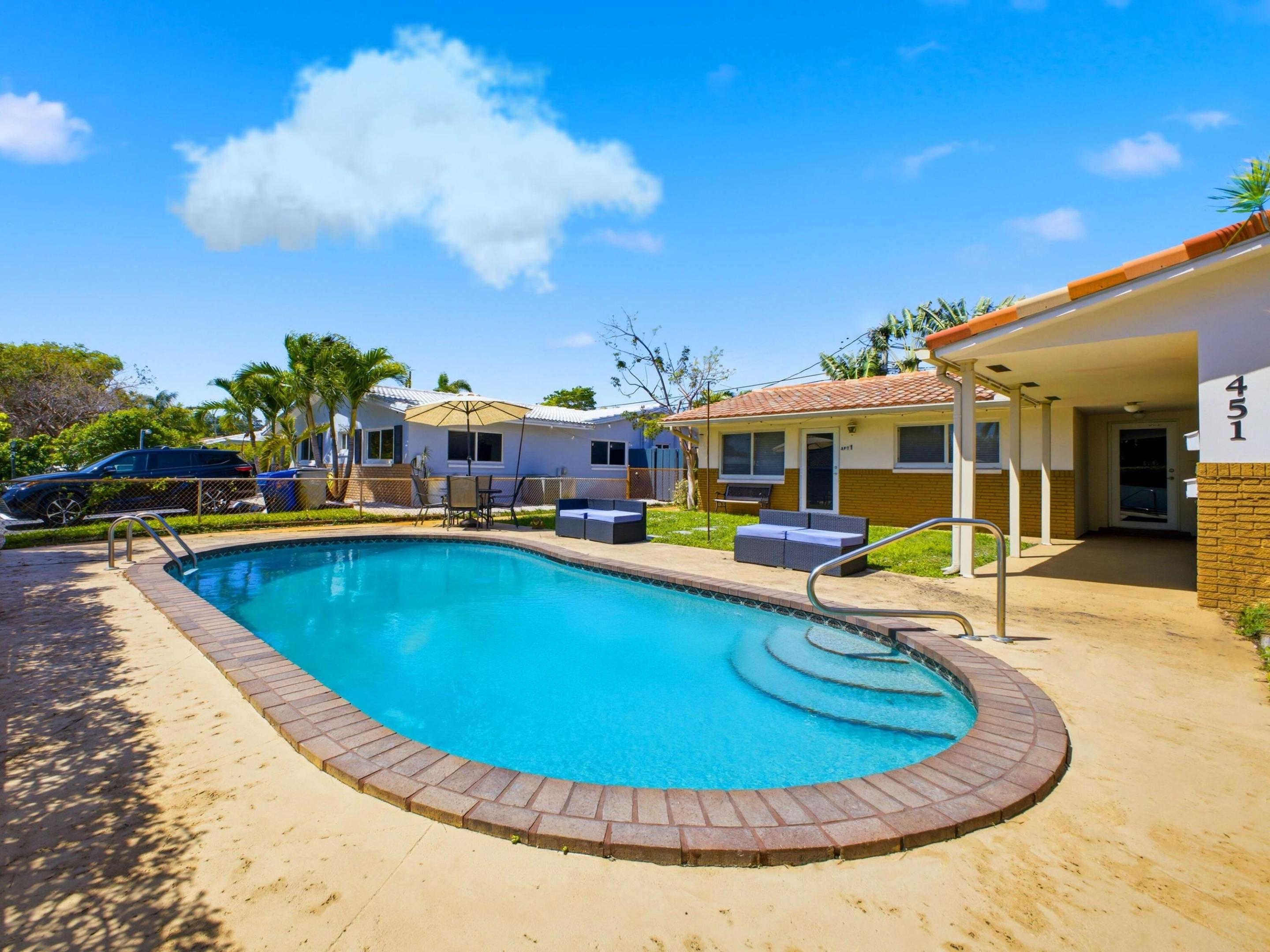 451 SE 1st Avenue A & B