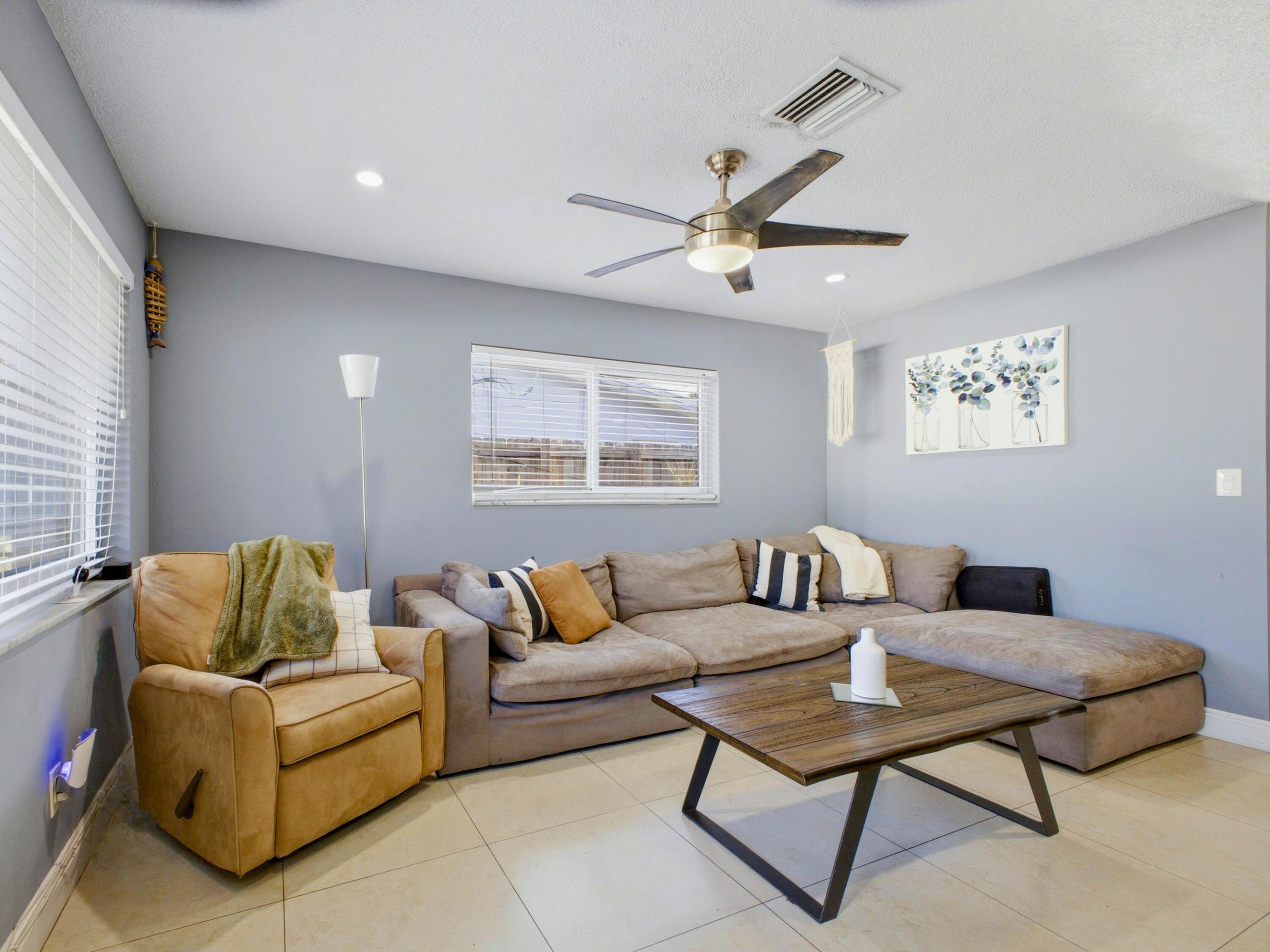 451 SE 1st Avenue A & B