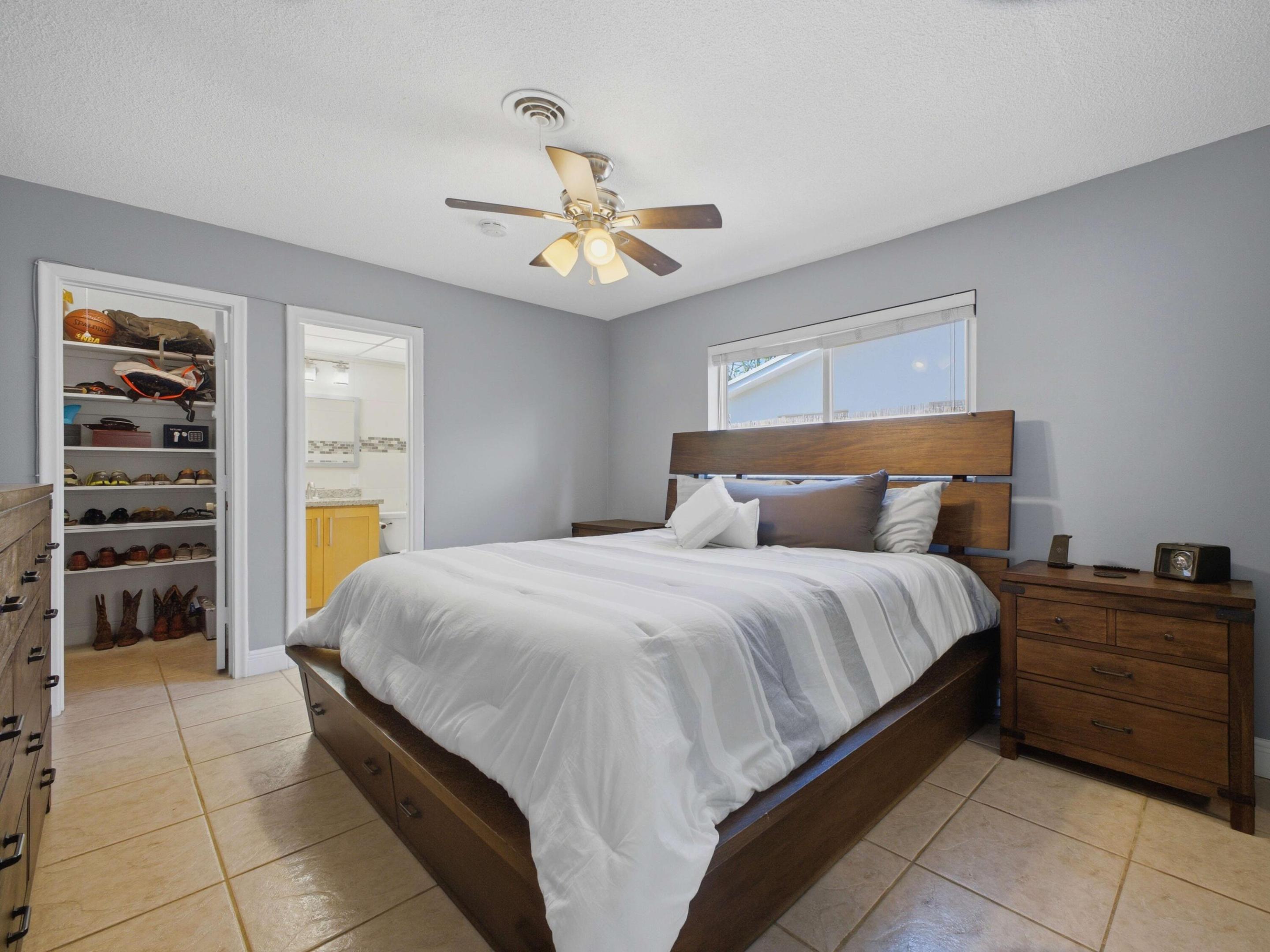 451 SE 1st Avenue A & B